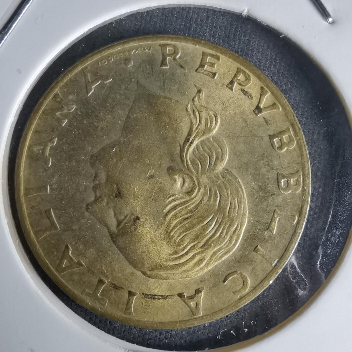 沼泽如烟--第1025场 意大利1992年200里拉纪念币