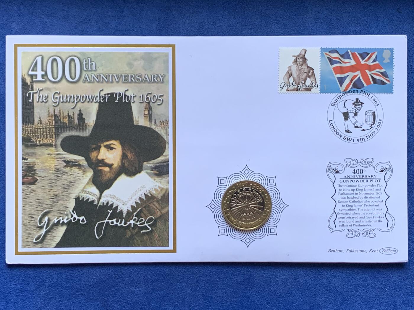 《竞宝斋》第470场 周日，周一，周二 3场连拍 （全场包邮）欢迎送拍 英国2005年火药阴谋400周年2英镑双色纪念币，邮币封