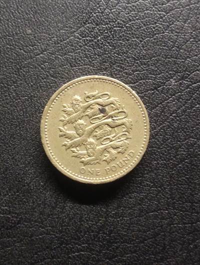 荟藏特别场次第八期——“社长的硬币堆” - 英国2002年1镑 苏格兰版本