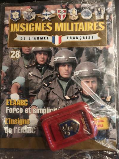 老王徽章第187期 - 法国骑兵/装甲兵学校证章      带证书和单位介绍杂志    亚瑟贝特朗原盒