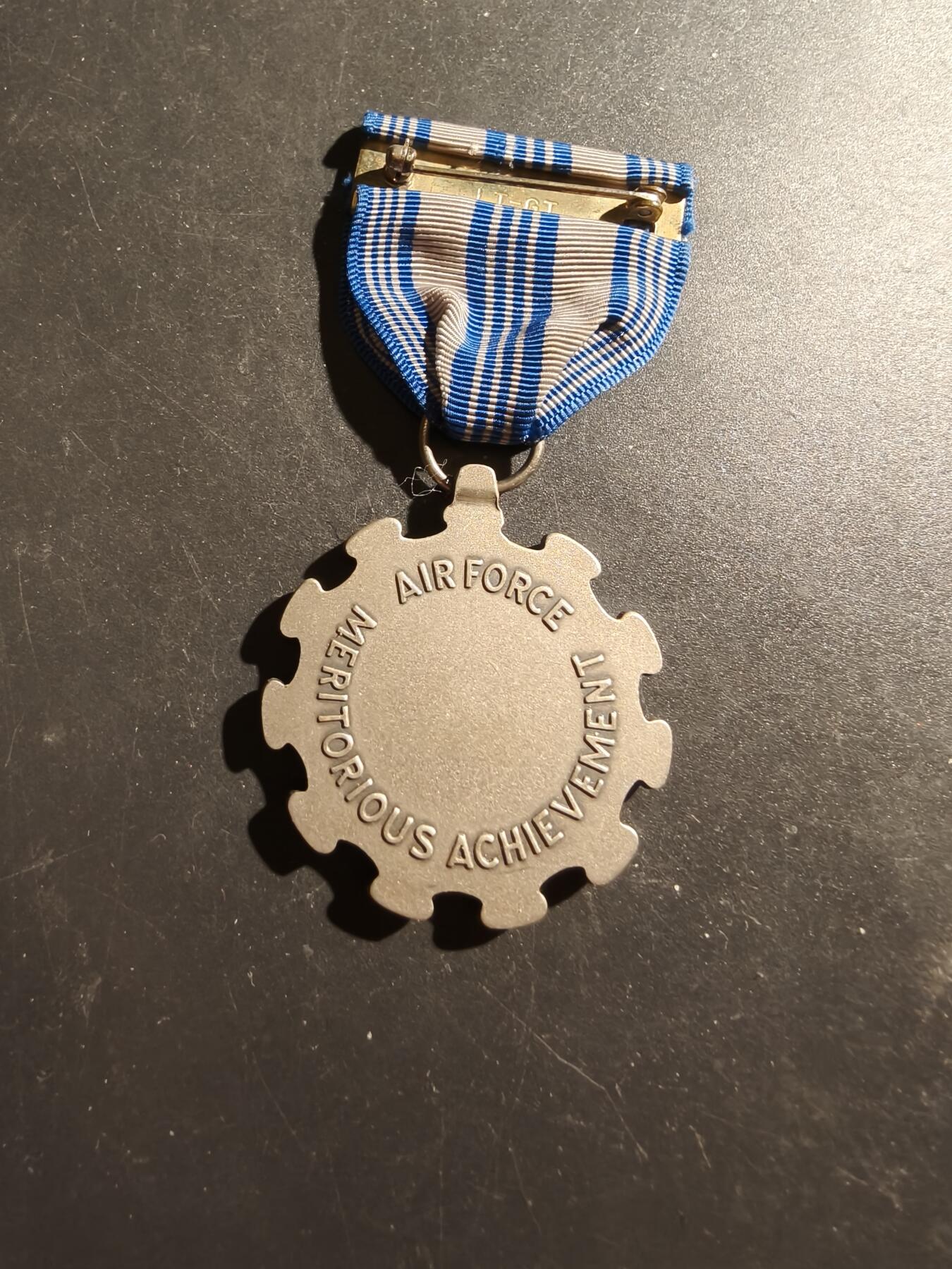 老王徽章第187期 美国空军功绩成就奖章