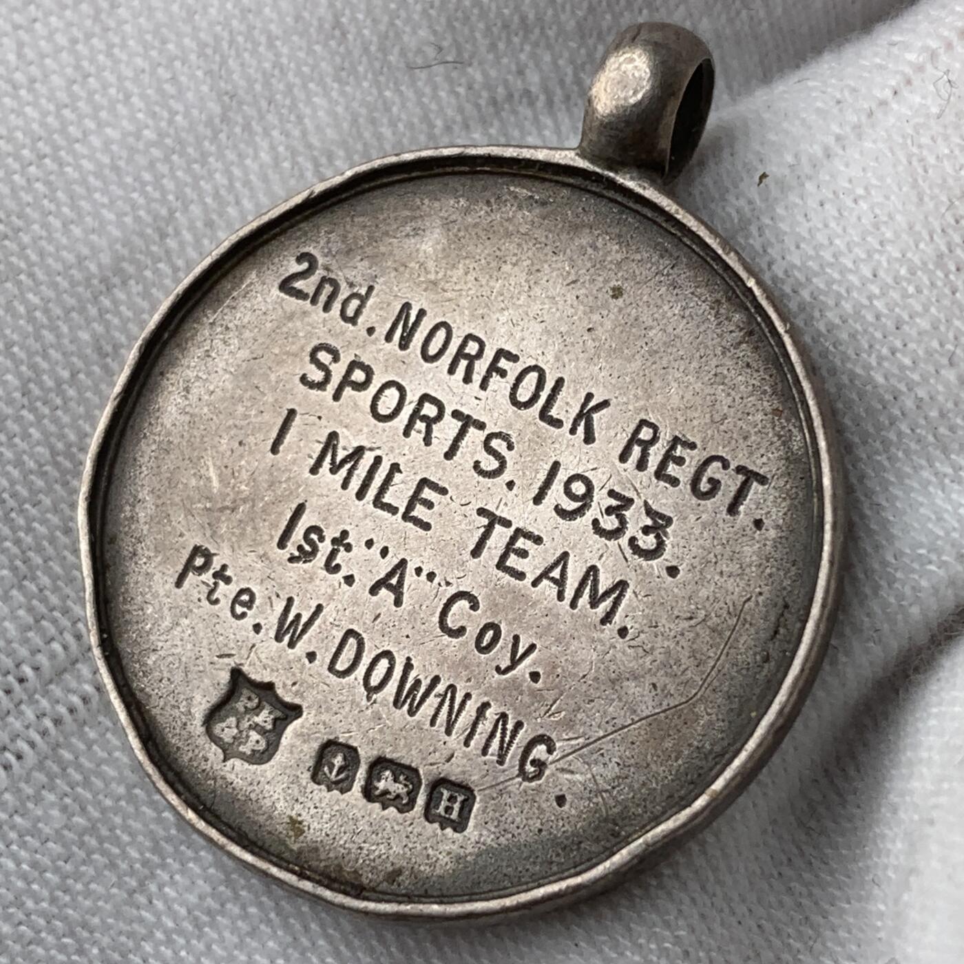 掌中浮雕-藏着的欧洲第055场 1933年军队内部体育比赛银质奖章，25.8mm，8.16g，背面有银标