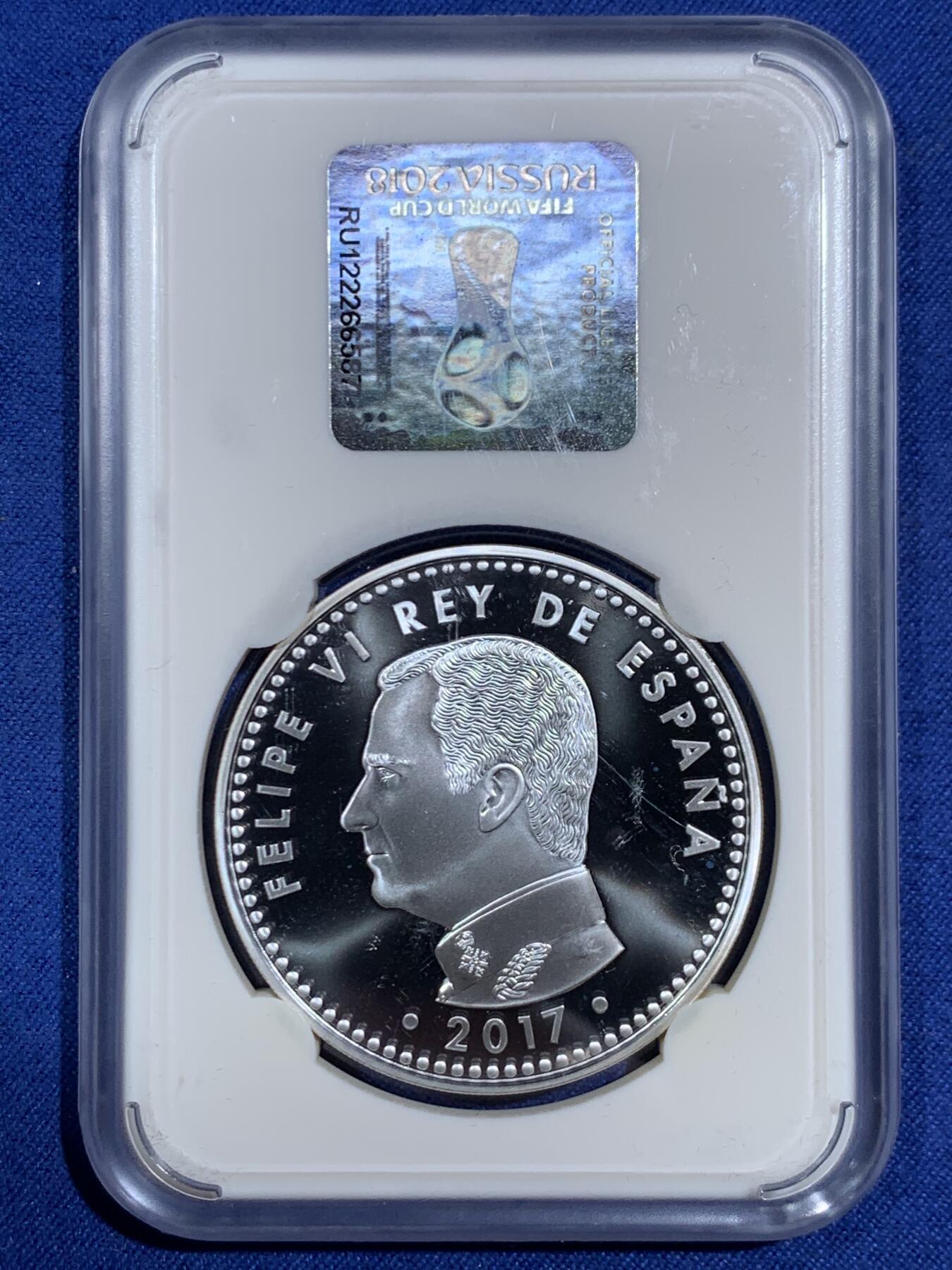 《竞宝斋》第471场 周日，周一，周二 3场连拍 （全场包邮）欢迎送拍 2018年西班牙为俄罗斯世界杯发行的10欧元银币 官方封装附证书 27克925银