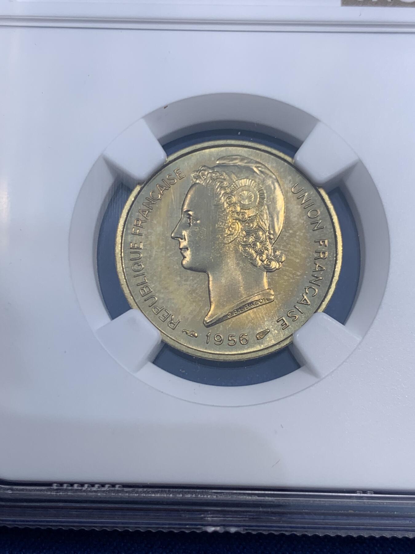 《竞宝斋》第471场 周日，周一，周二 3场连拍 （全场包邮）欢迎送拍 3枚一组 NGC MS63-64 法属多哥 1956年 5/10/25法郎 ESSAI样币 3枚一组确实不易 10法郎N标签面值错误 可自行联系N免费更换