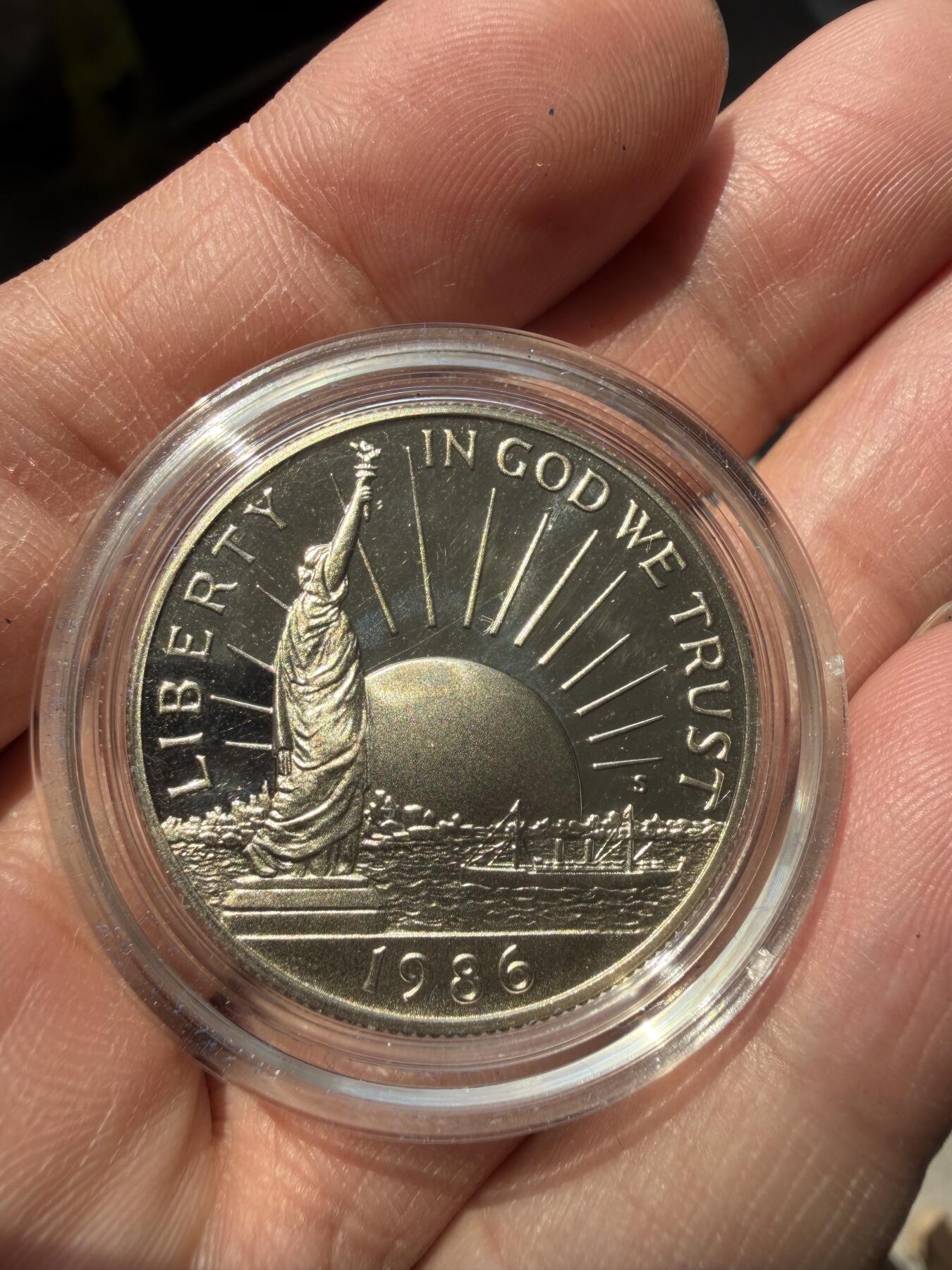 2026年集古藏今外币拍卖第三期-第5场—（总第315拍），可以寄存60天，满160元包邮。 美国1986年精制套币，含银币，无证书