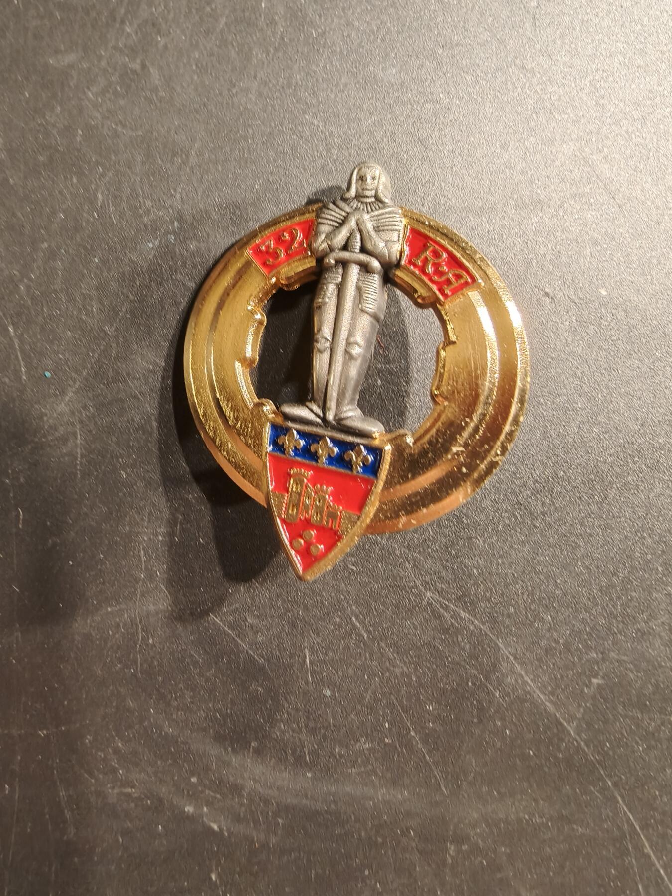 老王徽章第187期 法国陆军第32炮兵团证章