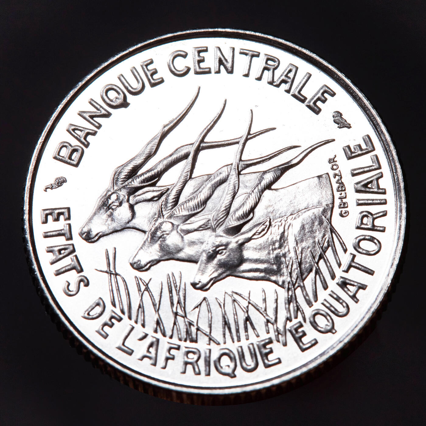 【俄甄集藏】2026年(049)03-18星期三 晚 19:30 全场包邮 法属赤道非洲国家1966年中央银行100法郎样币，铜镍币，转光品相