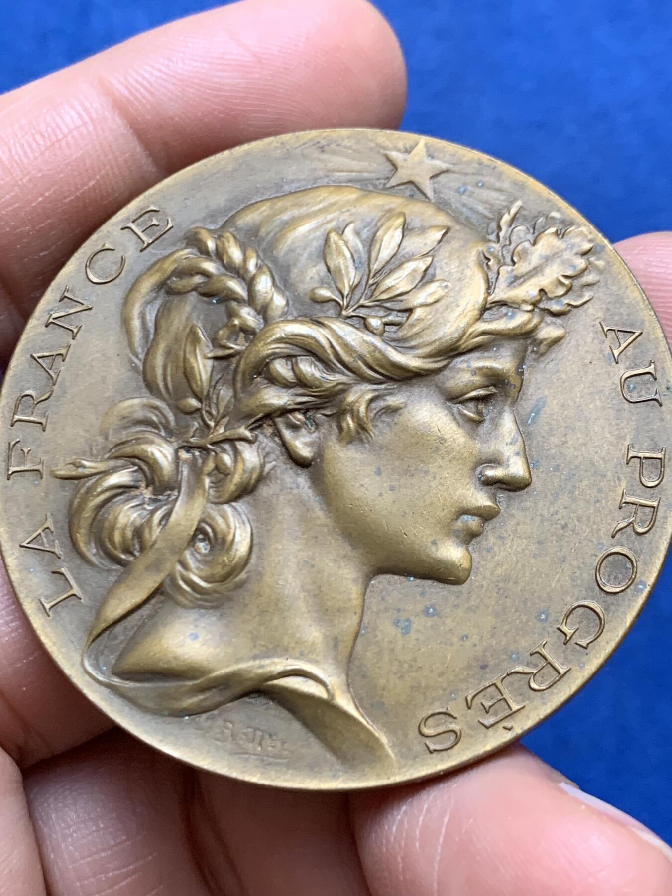 《竞宝斋》第471场 周日，周一，周二 3场连拍 （全场包邮）欢迎送拍 法国谷物女神头像铜章 54.7克 49.6mm 三角边铭