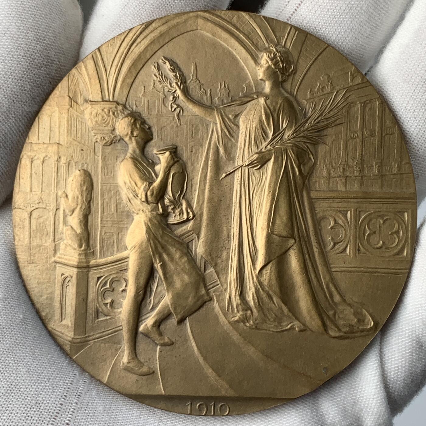 掌中浮雕-藏着的欧洲第055场 1910年比利时布鲁塞尔世博会大铜章，70mm