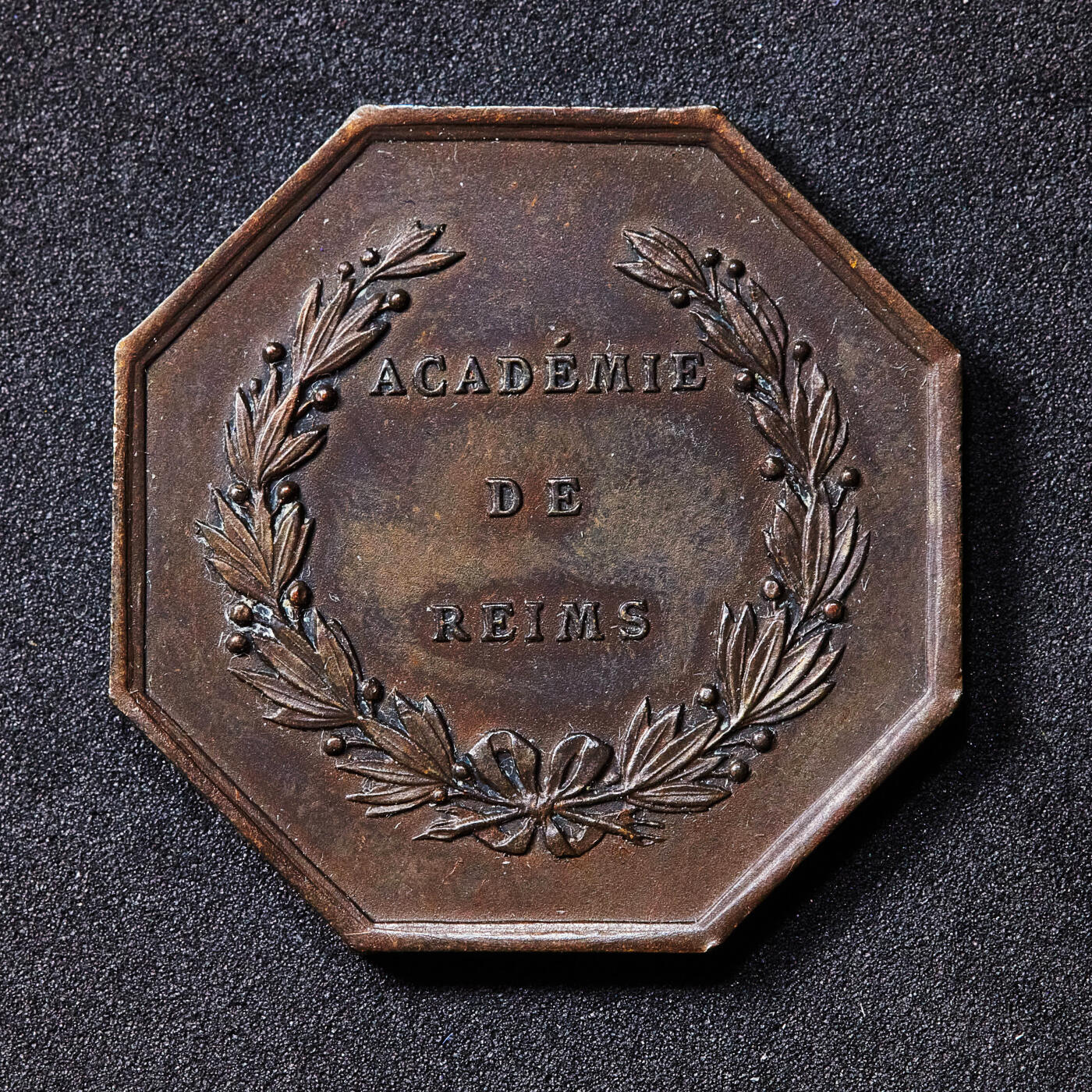 【俄甄集藏】2026年(049)03-18星期三 晚 19:30 全场包邮