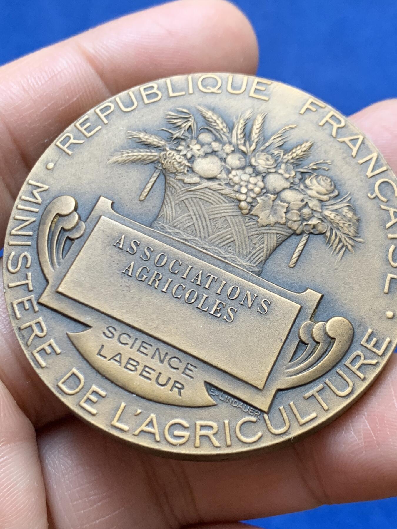 《竞宝斋》第471场 周日，周一，周二 3场连拍 （全场包邮）欢迎送拍 法国播种者铜章 63.1克 49.5mm 丰饶角铜标