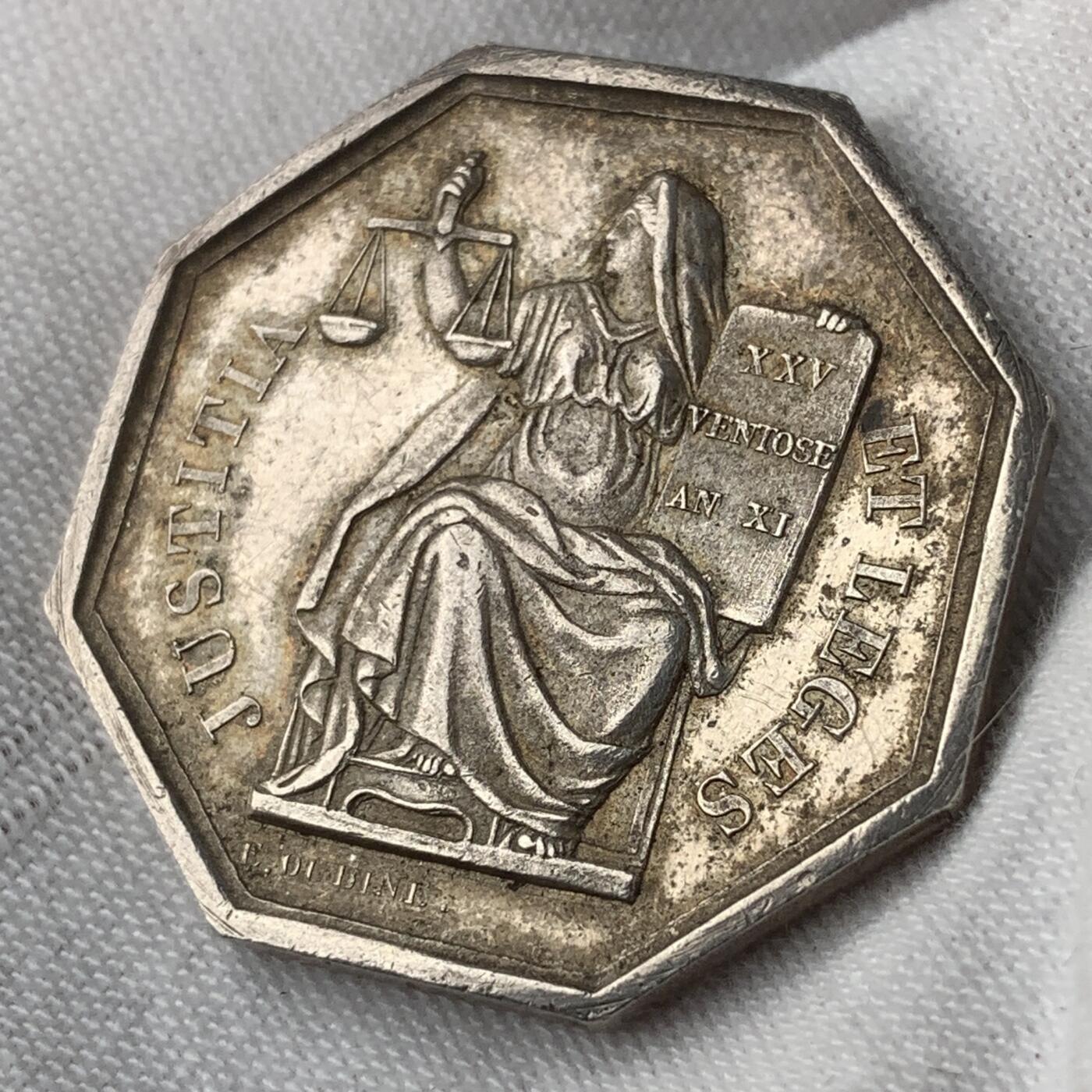 掌中浮雕-藏着的欧洲第055场 法国图尔公证人八角银章，31mm，13.2g