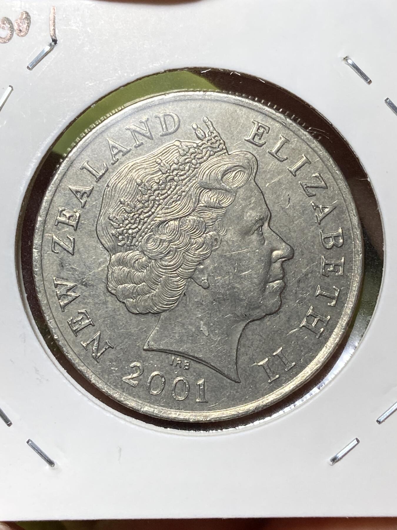 2026年第三十六场(总第二百零五场）外国精品纸夹币场(免佣金) 新西兰🇳🇿2001年50分(伊丽莎白二世老年第一版，大尺寸版)