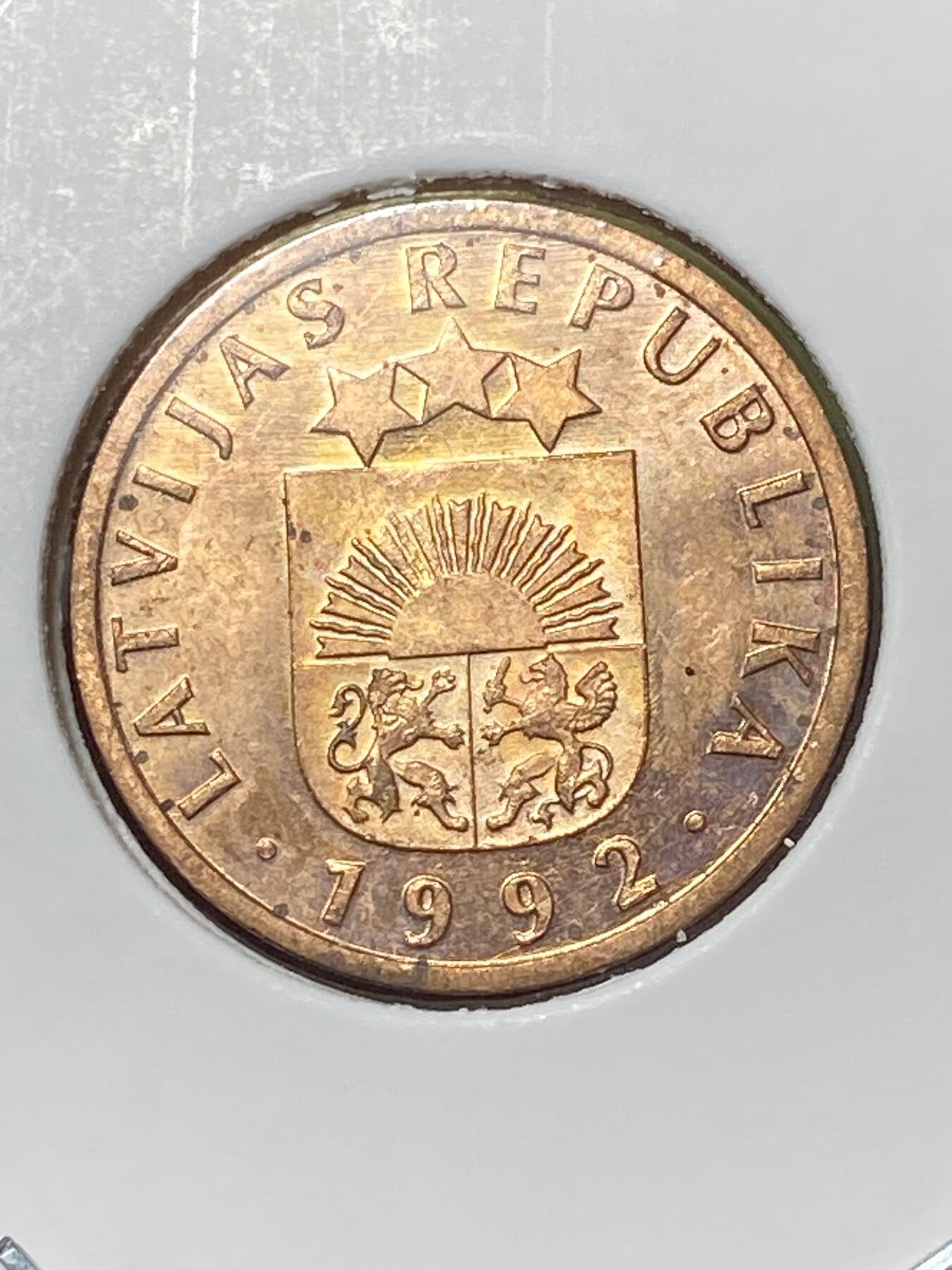 2026年第三十六场(总第二百零五场）外国精品纸夹币场(免佣金) 拉脱维亚🇱🇻1992年2分(第一套首发年)