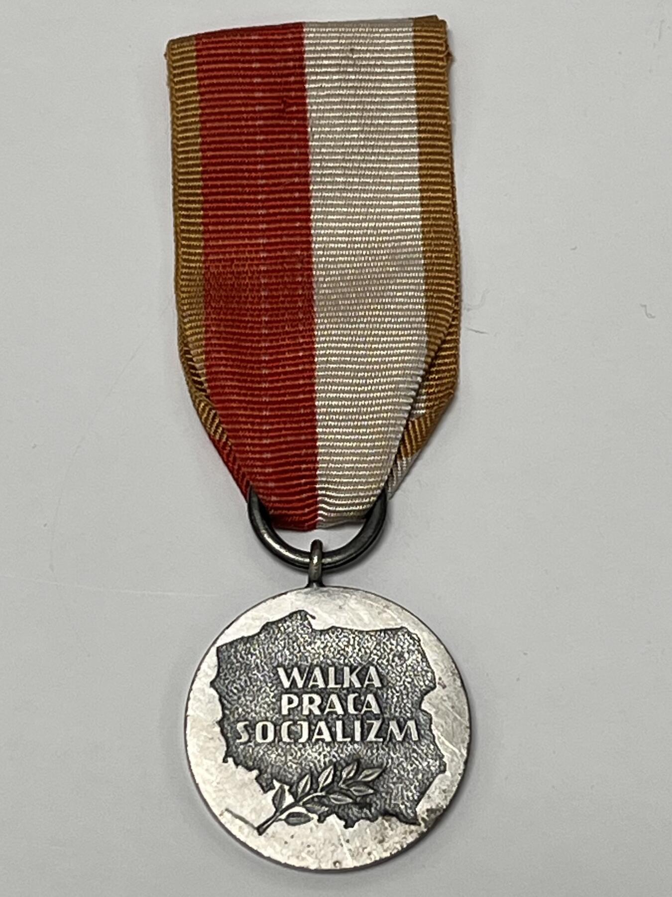 韵星假日军品类拍卖第47期 -- Rimey Holidays Militaria Auction 47 波兰人民共和国建国四十年奖章