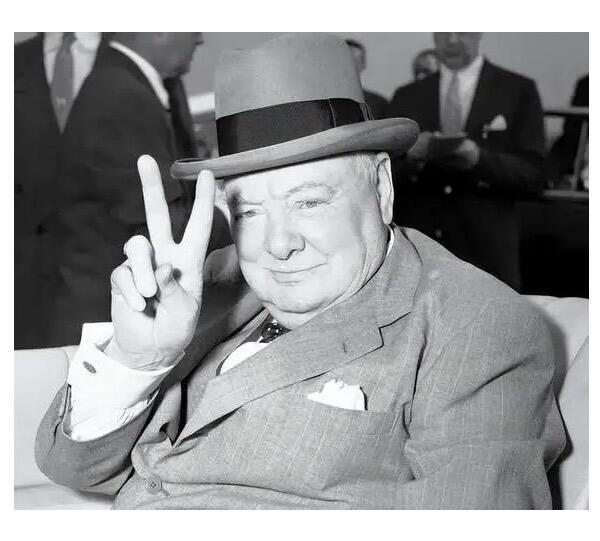 英国1965年 丘吉尔+大本钟高浮雕精制镀银章 35MM