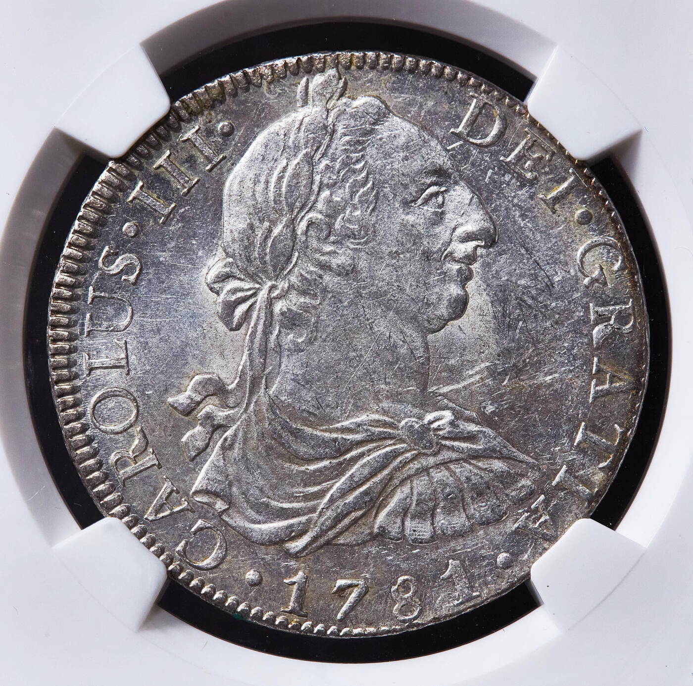 【俄甄集藏】2026年(049)03-18星期三 晚 19:30 全场包邮 西属墨西哥1781年卡洛斯三世Mo FF版8里亚尔双柱大银币，NGC AU58，类精制底板，原光品相，打制周正难得