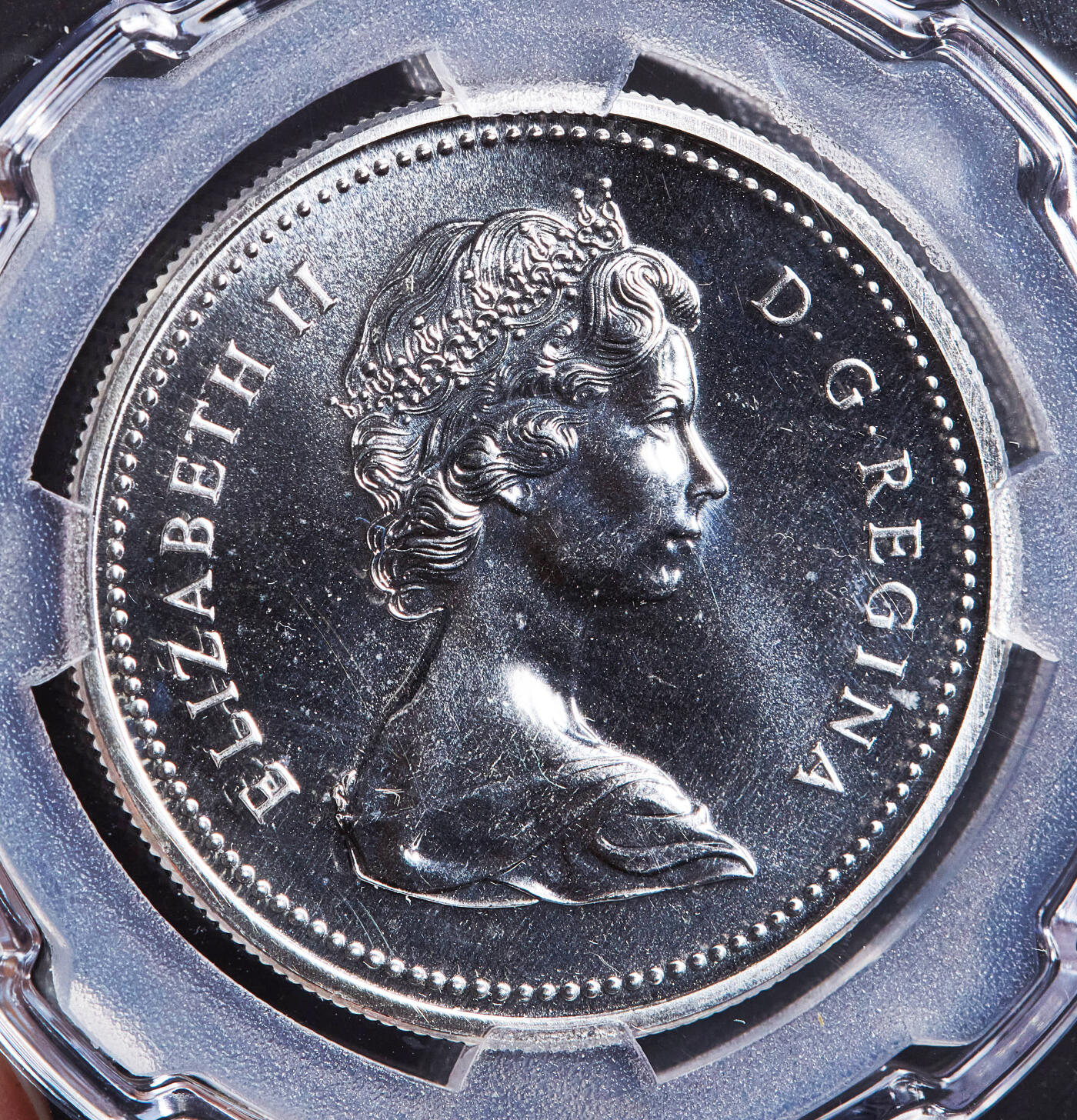 【俄甄集藏】2026年(049)03-18星期三 晚 19:30 全场包邮 英属加拿大1976年伊拉莎白二世纪念联邦议会图书馆建成百年1元银币，信泰 MS68，重23.3276克，500银