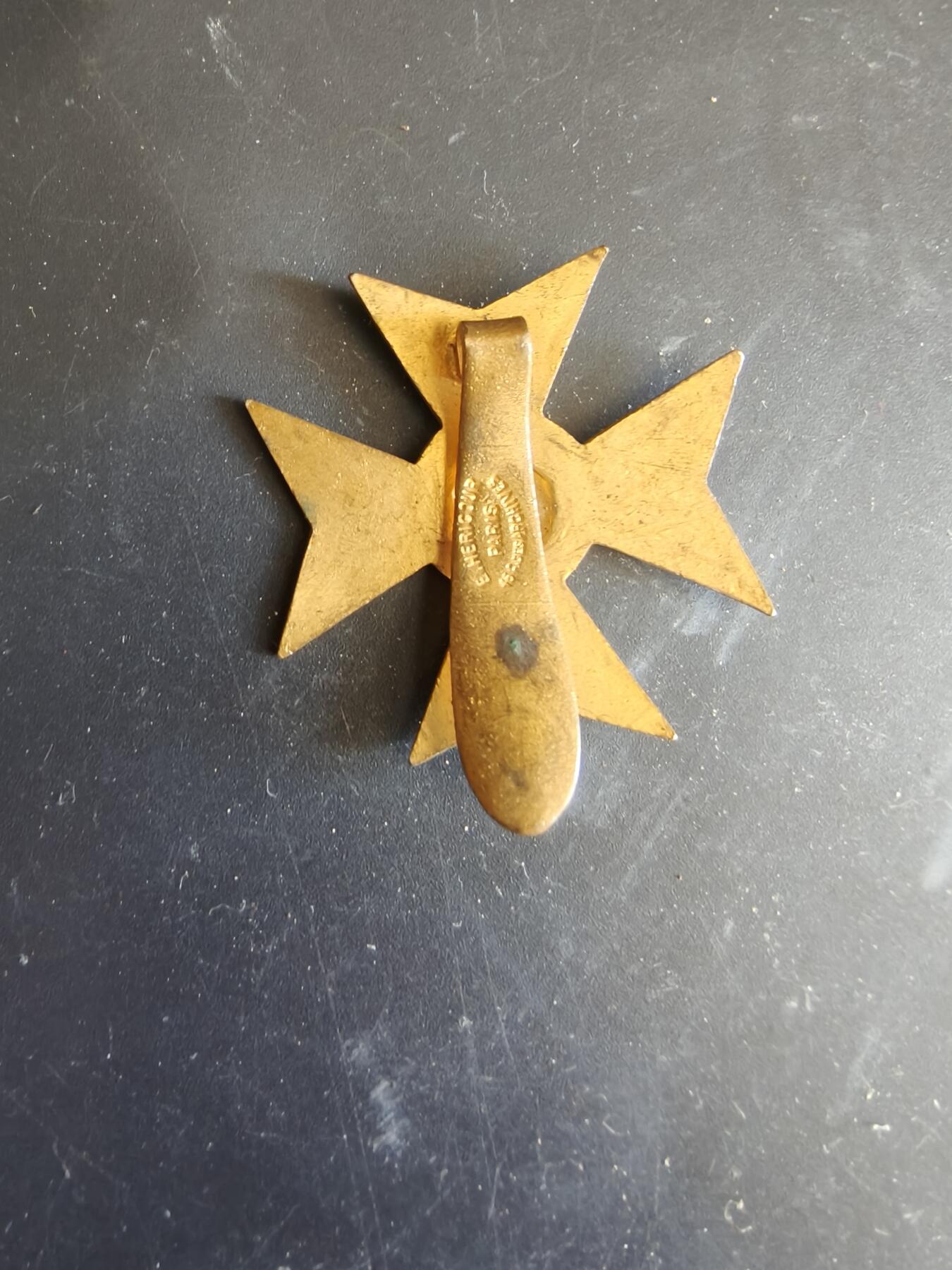 老王徽章第187期 法国天主教青年会证章