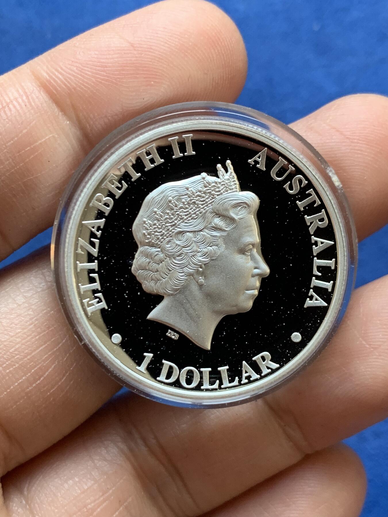 《竞宝斋》第471场 周日，周一，周二 3场连拍 （全场包邮）欢迎送拍 澳大利亚2010年1元高浮雕精制银币 两只袋鼠 1盎司999银 发行量2万 盒证全