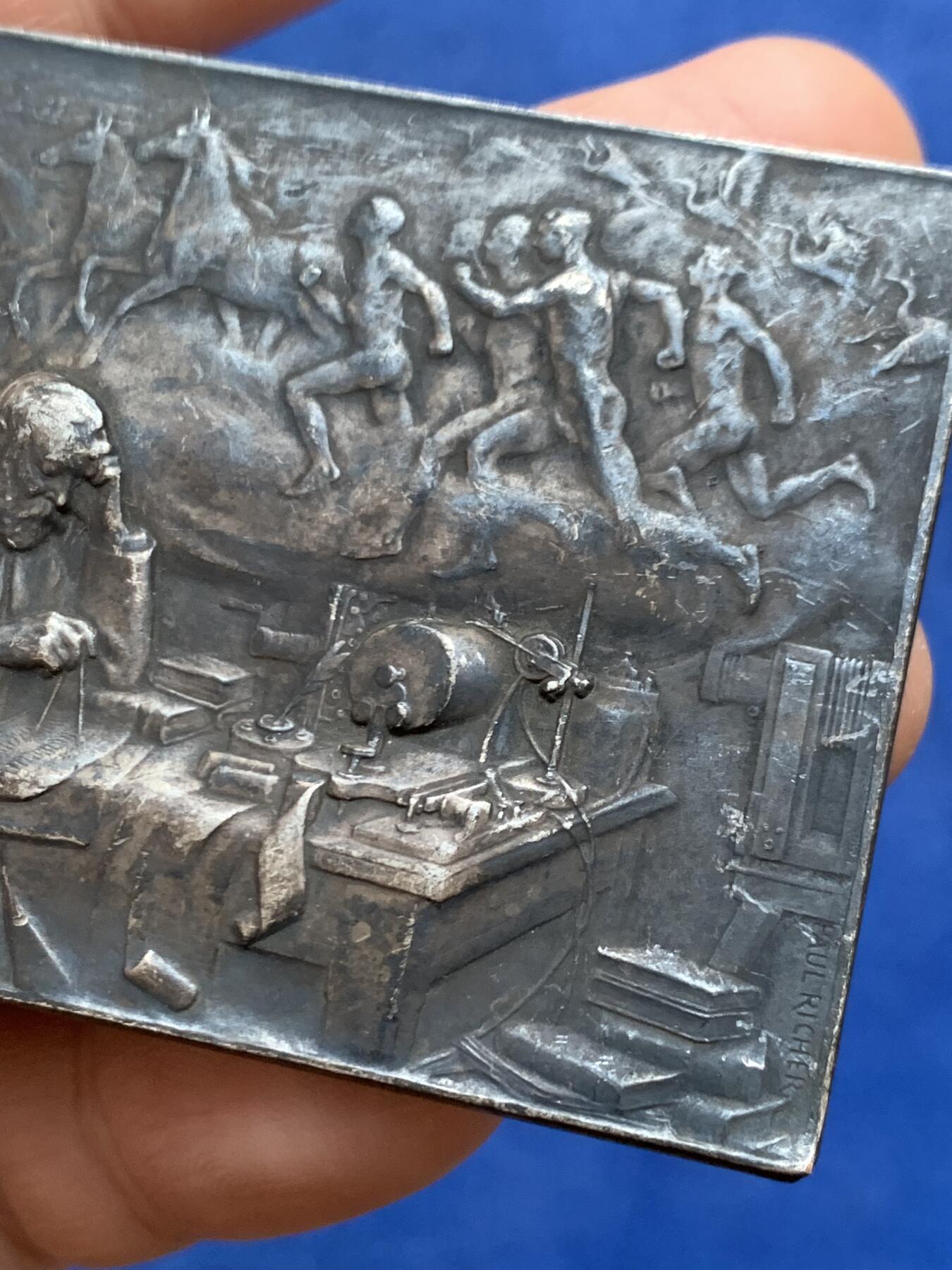 《竞宝斋》第471场 周日，周一，周二 3场连拍 （全场包邮）欢迎送拍 法国生理学先驱马莱纪念镀银铜章 80.4克 50.3*63.3mm