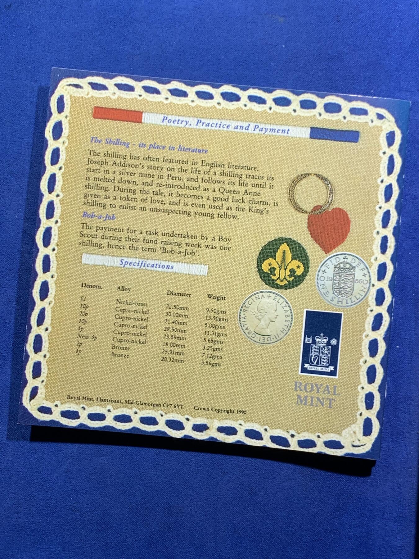 《竞宝斋》第471场 周日，周一，周二 3场连拍 （全场包邮）欢迎送拍 英国1990年精制套币，带1枚1英镑威尔士韭葱精制纪念币，8枚币，册装，品相精美。