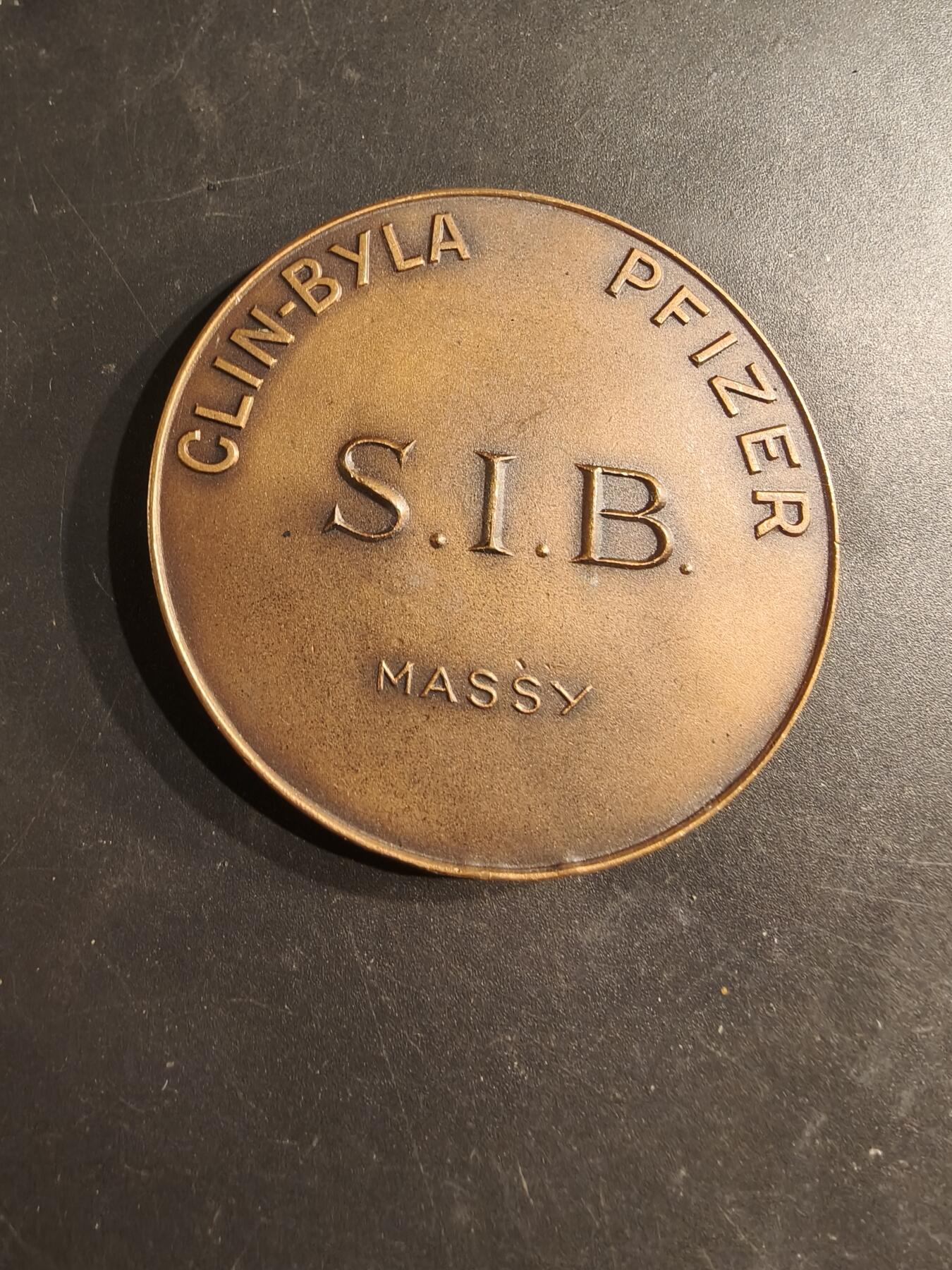 老王徽章第187期 辉瑞公司大铜章     直径56mm    重量66g