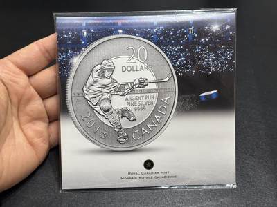 《外钞收藏家》第六百一十八期（精品场）（长期征集拍品、欢迎藏友们联系合作） - 加拿大2013年20加元冰球运动卡装纪念精制银币（带原厂卡册8g纯银）