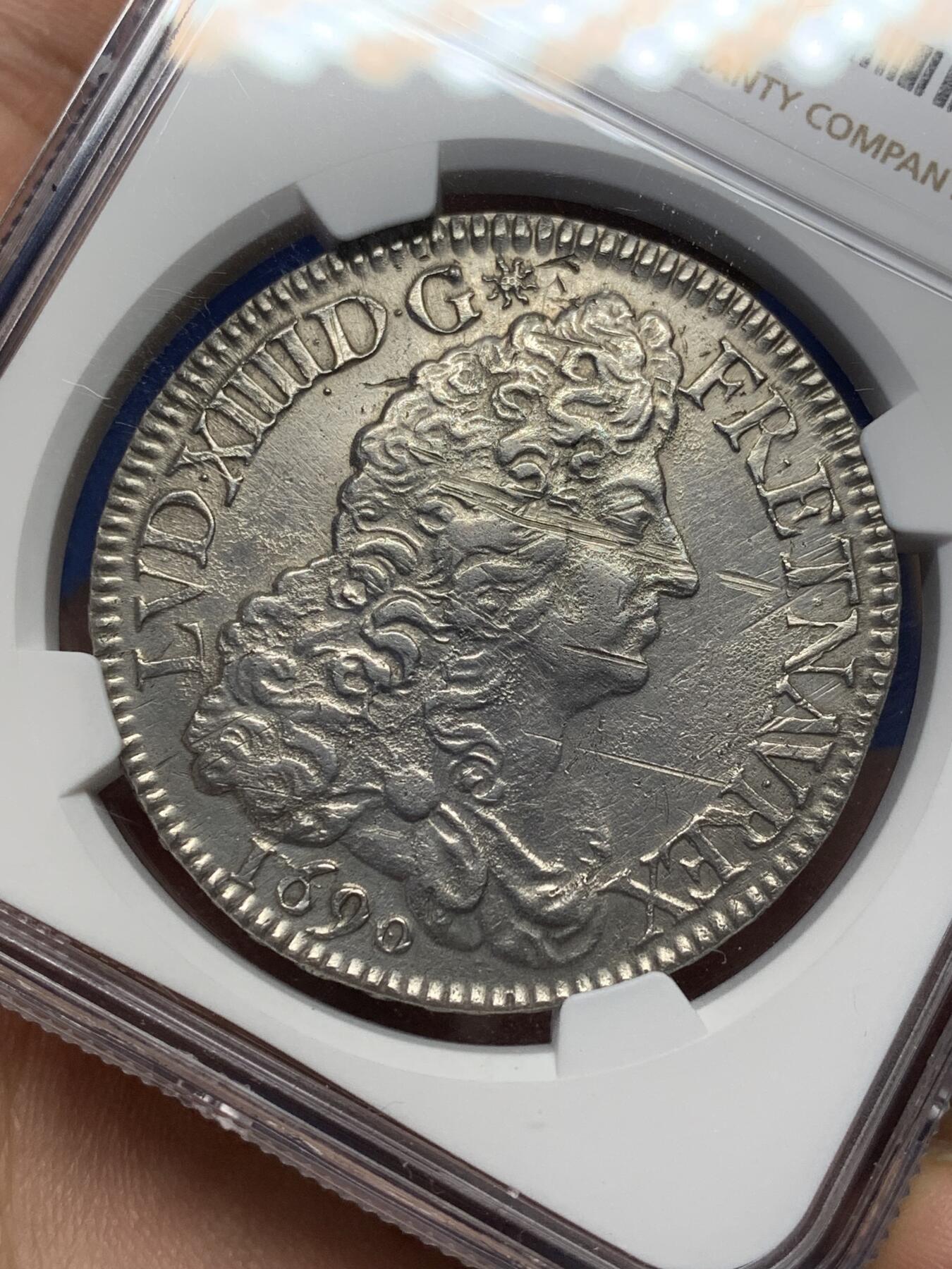 《竞宝斋》第471场 周日，周一，周二 3场连拍 （全场包邮）欢迎送拍 NGC XFD 法国1690年路易十四埃居大银币