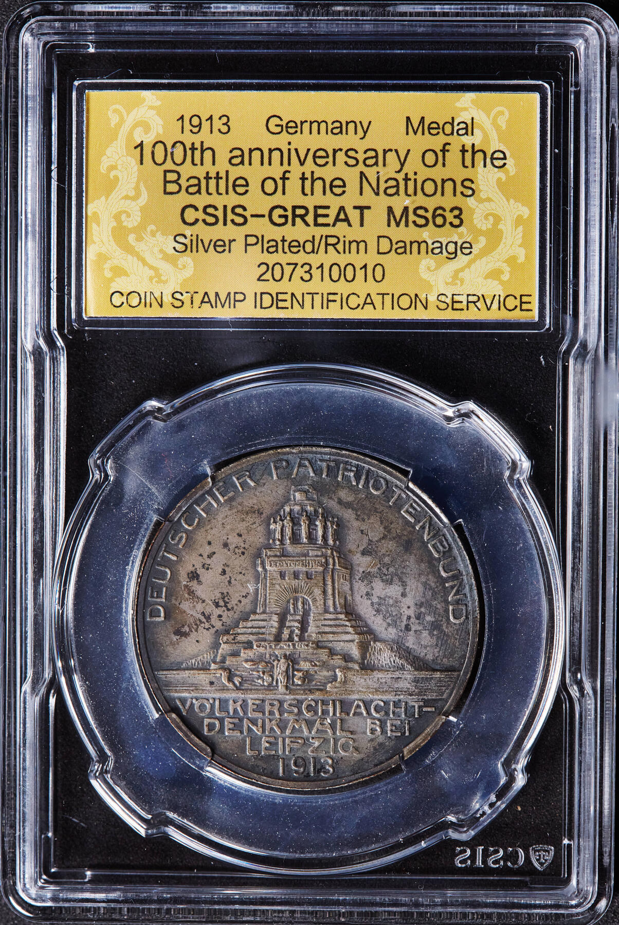 【俄甄集藏】2026年(049)03-18星期三 晚 19:30 全场包邮 德国萨克森1913年莱比锡战役百年纪念碑镀银铜章，信泰 MS63，酱彩包浆，经典品种