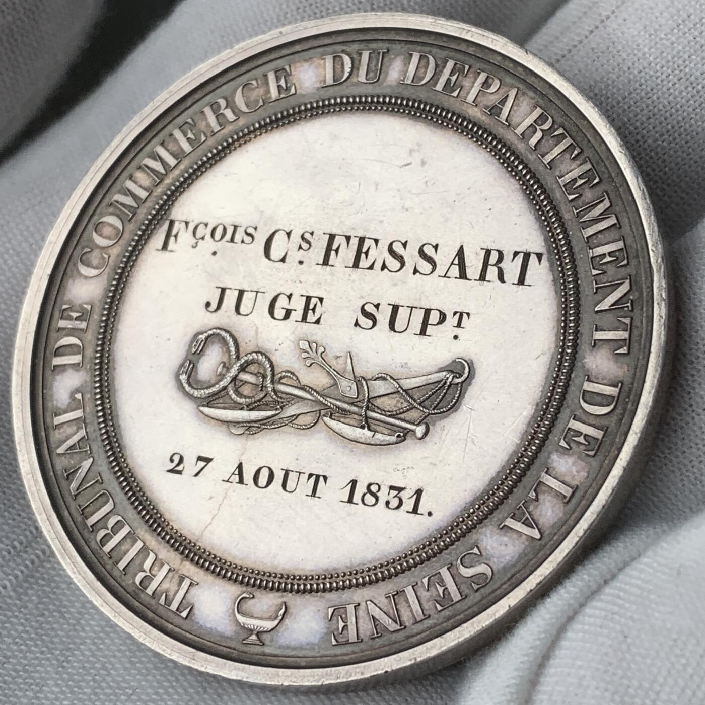 掌中浮雕-藏着的欧洲第055场 1831年法国塞纳商业法庭高级法官任职纪念银章，51.3mm，63.4g