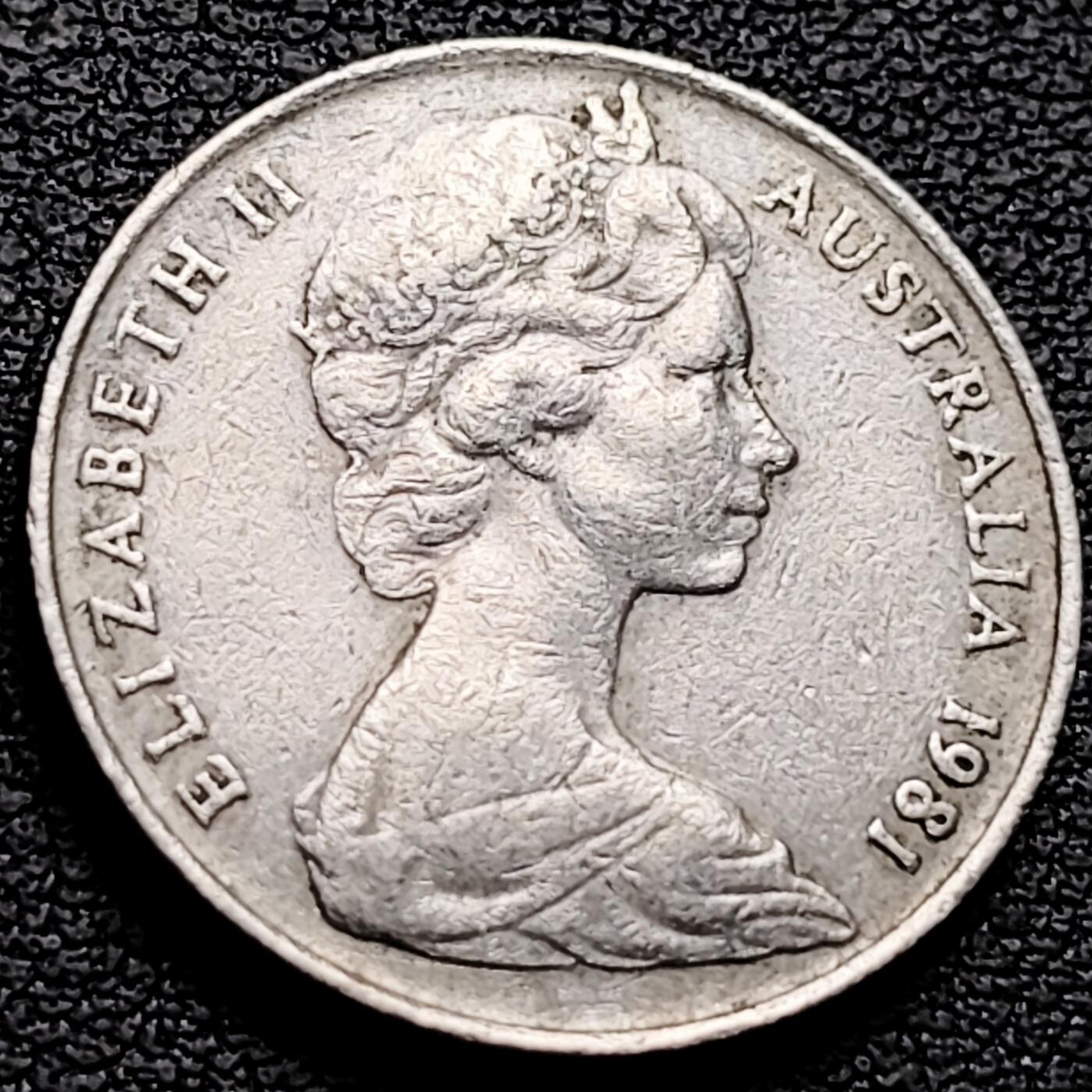 泉币菌-第211场-拍品多 请提前出价 。