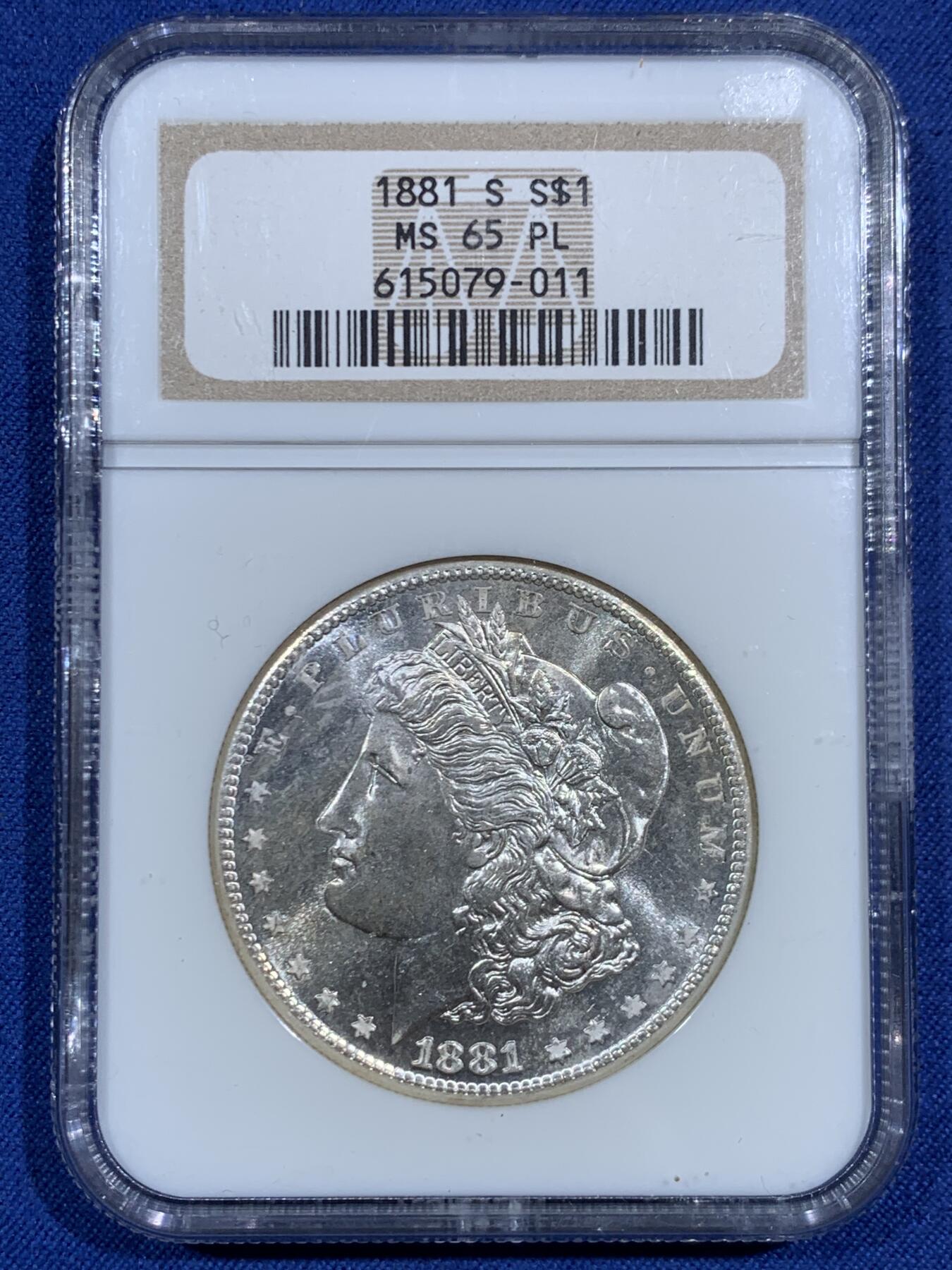 《竞宝斋》第471场 周日，周一，周二 3场连拍 （全场包邮）欢迎送拍 NGC MS65PL 美国 1881 S 摩根银币 难得高分类镜面 转光犀利 镜面感十足 收藏佳品 老盒严评