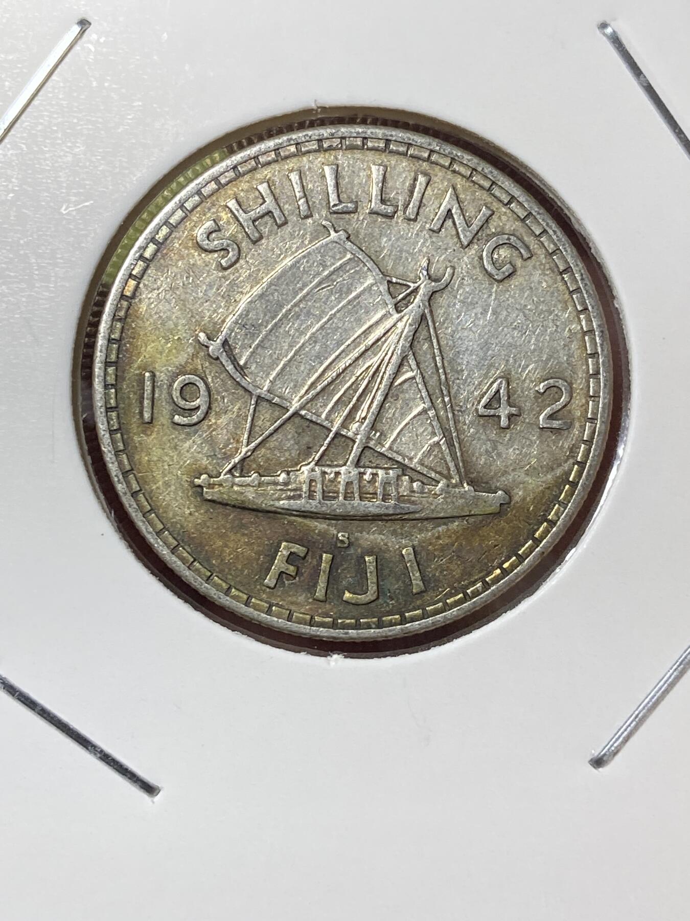 2026年第三十六场(总第二百零五场）外国精品纸夹币场(免佣金) 英属斐济🇫🇯1942年1先令银币(乔治六世第三版，S标旧金山造，900高银 )
