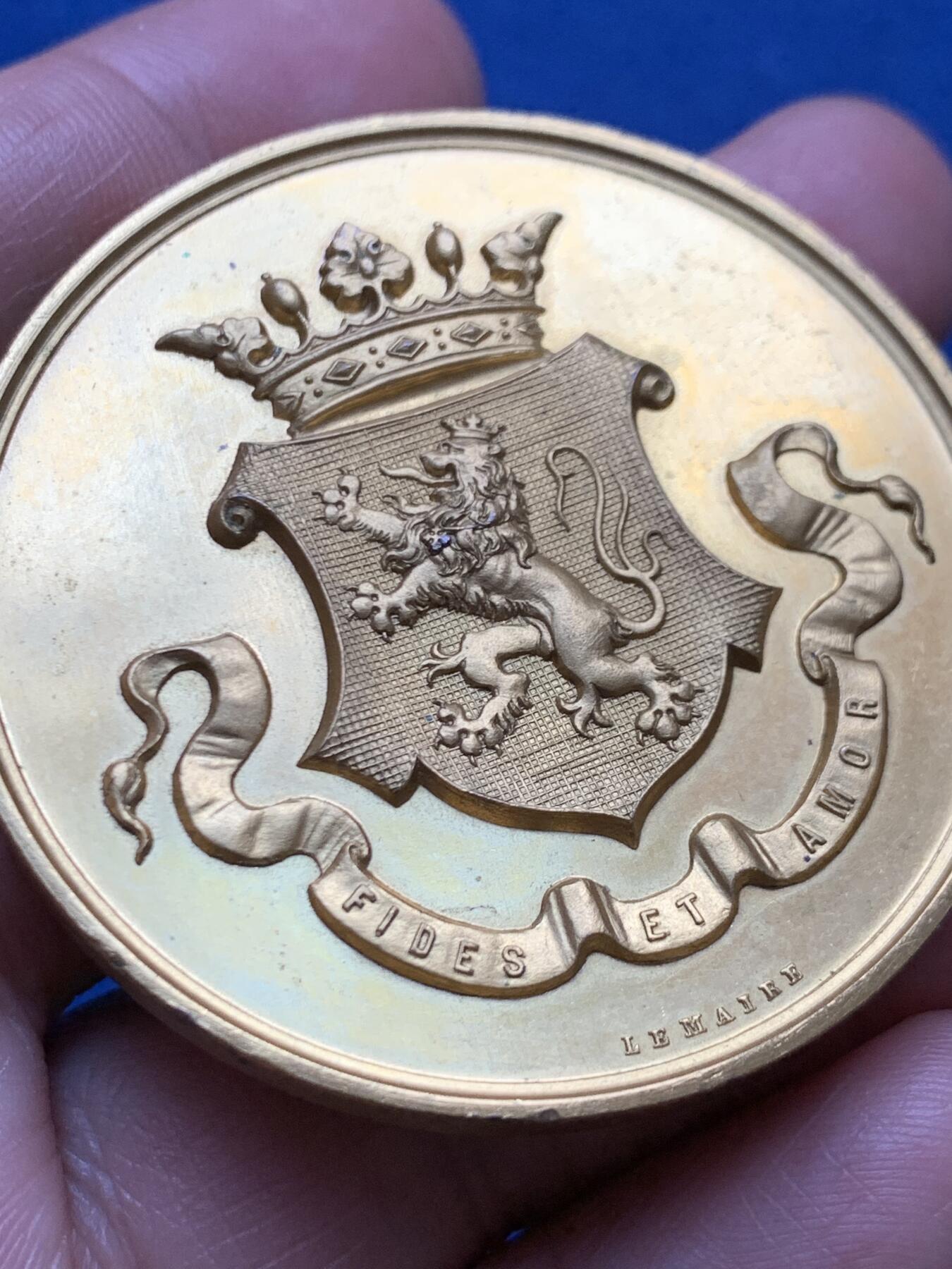 《竞宝斋》第471场 周日，周一，周二 3场连拍 （全场包邮）欢迎送拍 比利时1899年根特第九届联邦大会-消防员联合会纪念章 51.4克 50.2mm 细节见图