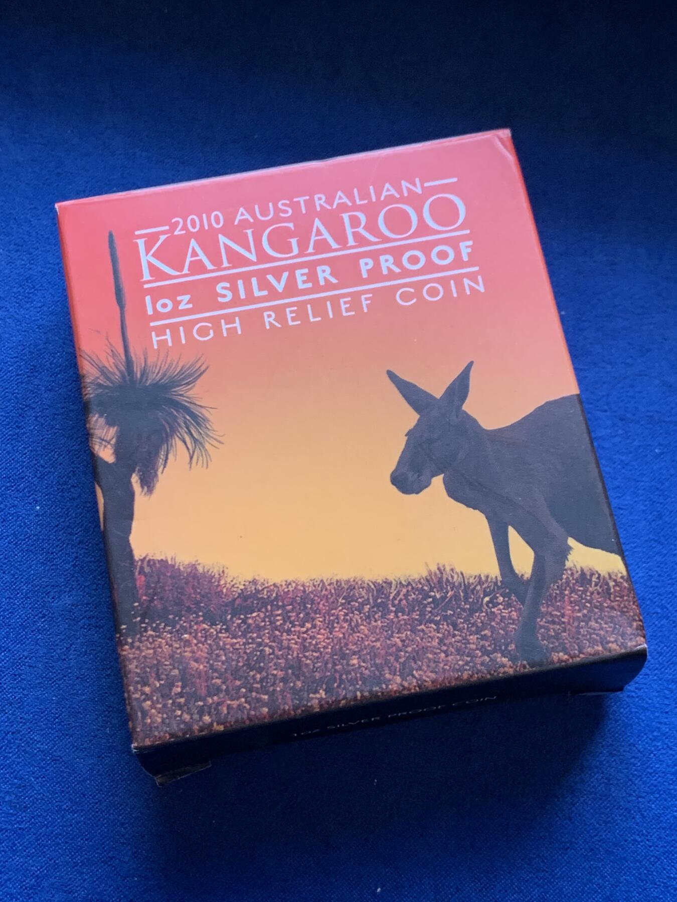 《竞宝斋》第471场 周日，周一，周二 3场连拍 （全场包邮）欢迎送拍 澳大利亚2010年1元高浮雕精制银币 两只袋鼠 1盎司999银 发行量2万 盒证全