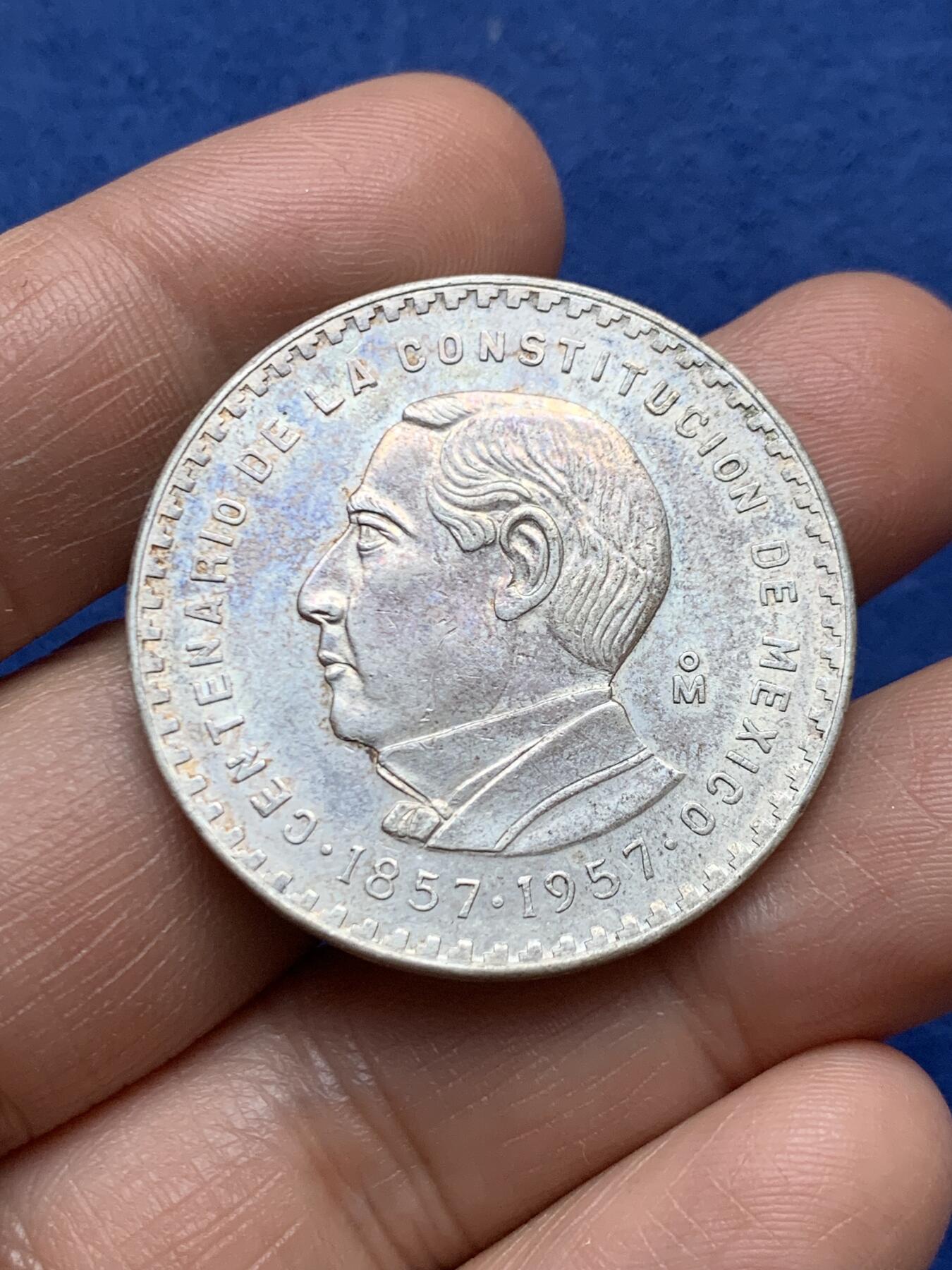 《竞宝斋》第471场 周日，周一，周二 3场连拍 （全场包邮）欢迎送拍 墨西哥 1957年 宪法百年纪念 5比索 银币