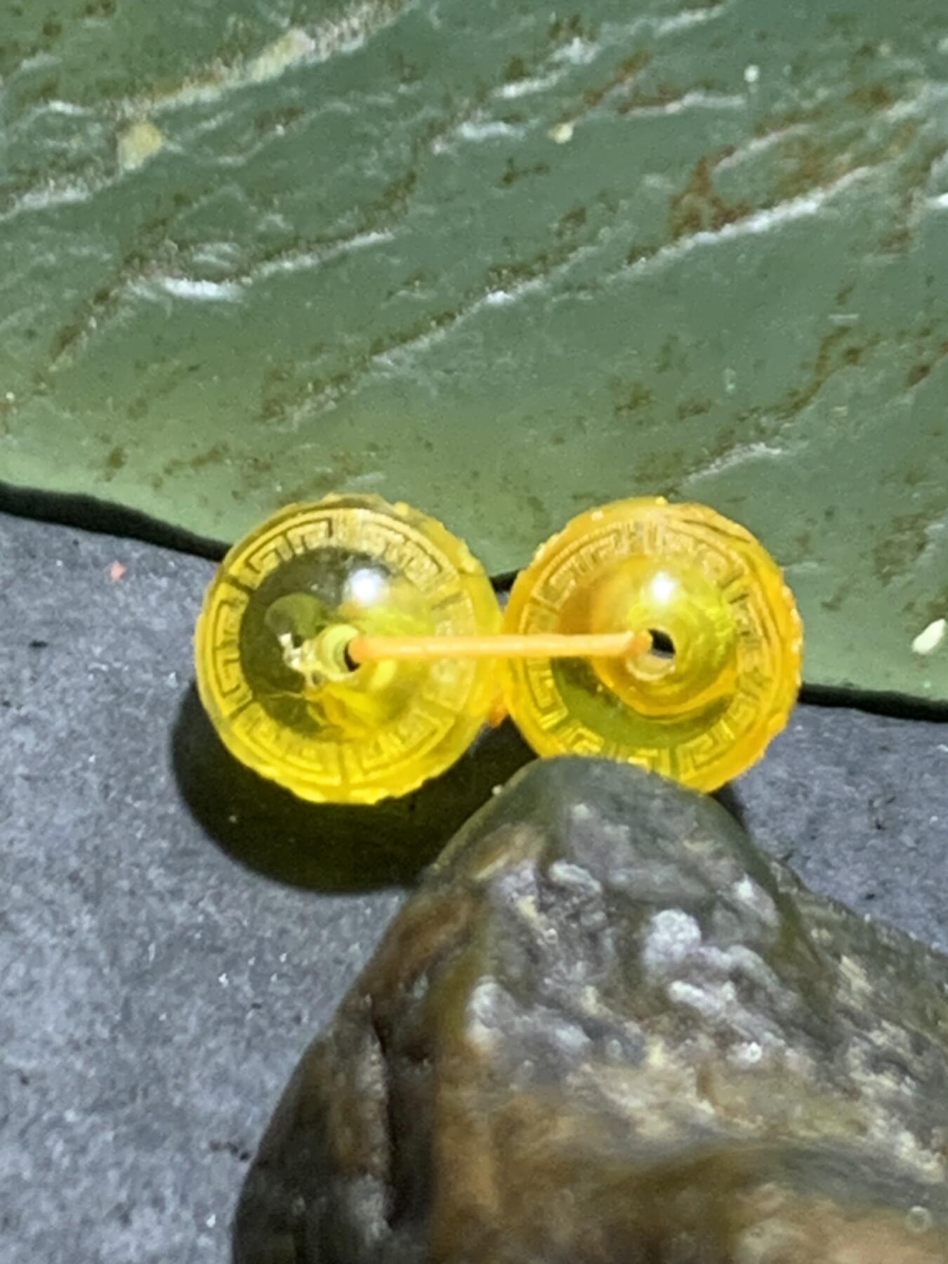 天然乌克兰原矿蜜蜡雕刻六字箴言腰珠两颗