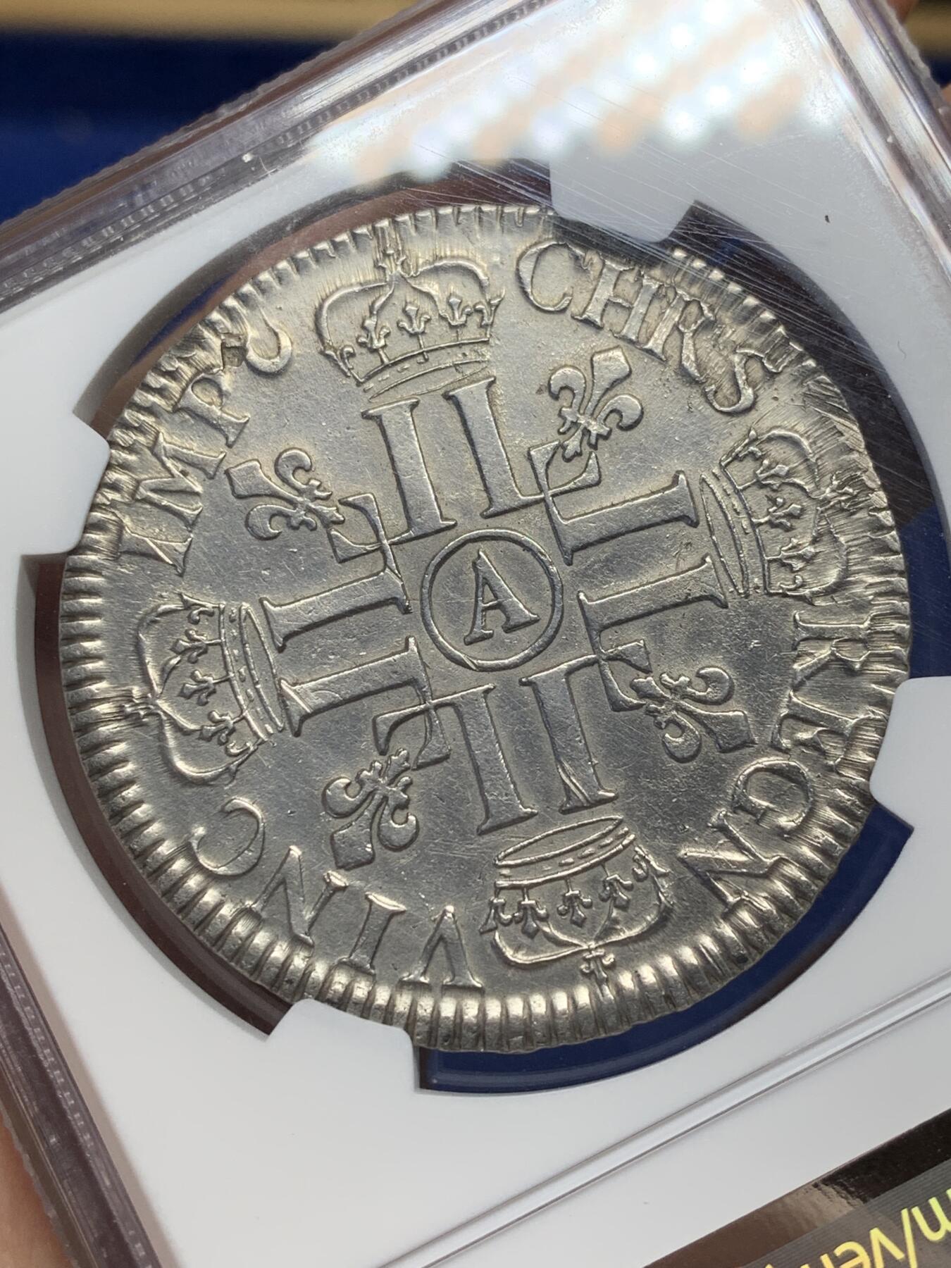 《竞宝斋》第471场 周日，周一，周二 3场连拍 （全场包邮）欢迎送拍 NGC XFD 法国1690年路易十四埃居大银币