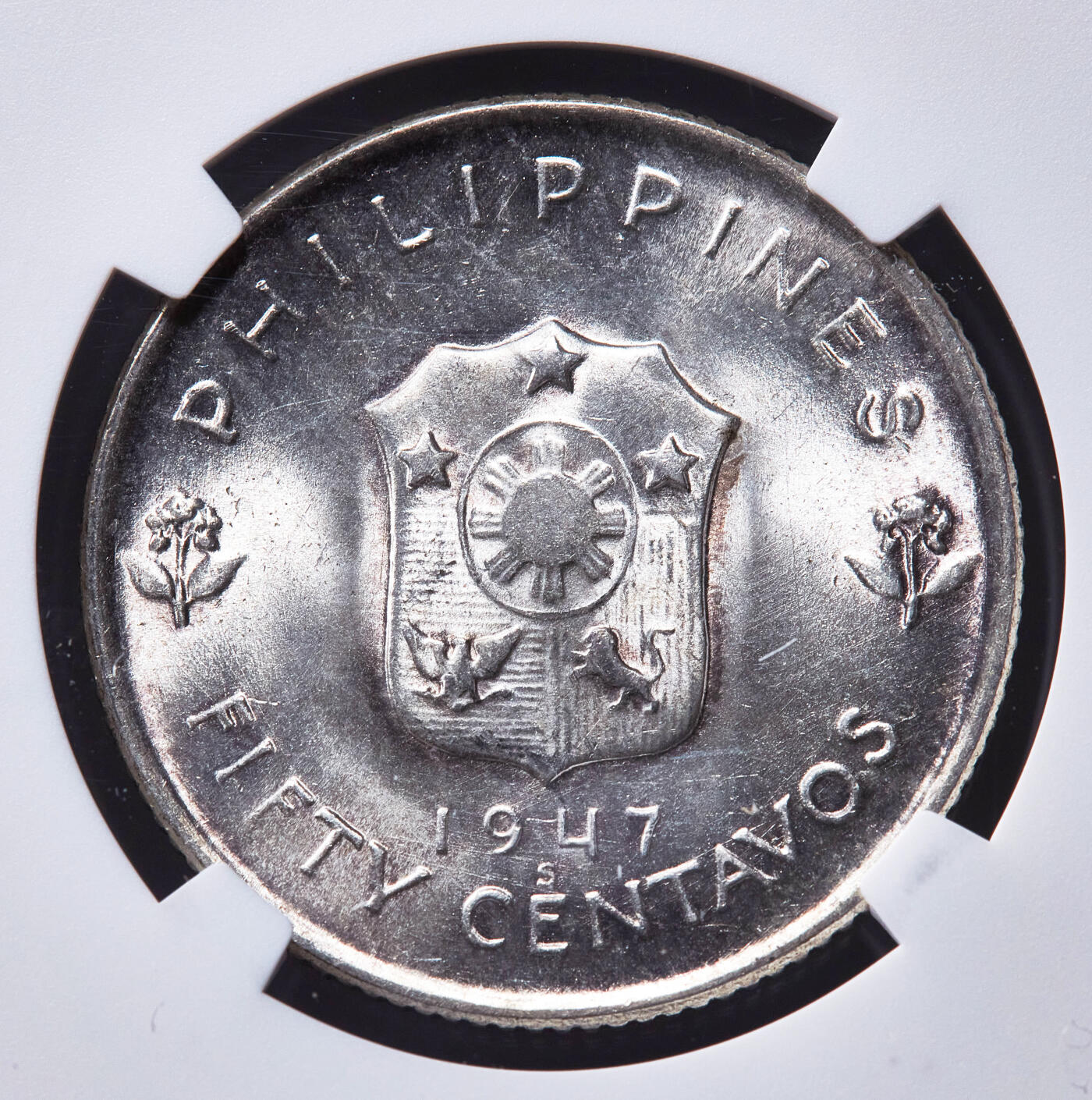 【俄甄集藏】2026年(049)03-18星期三 晚 19:30 全场包邮 菲律宾1947年S版麦克阿瑟将军50分银币，NGC MS64，转光品相，经典品种