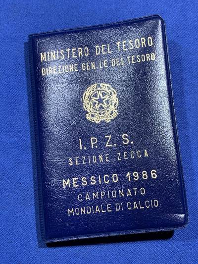 《竞宝斋》第471场 周日，周一，周二 3场连拍 （全场包邮）欢迎送拍 - 意大利1986年500里拉普制银币 意大利足球世界杯 835银11克 发行量约9万 盒证全