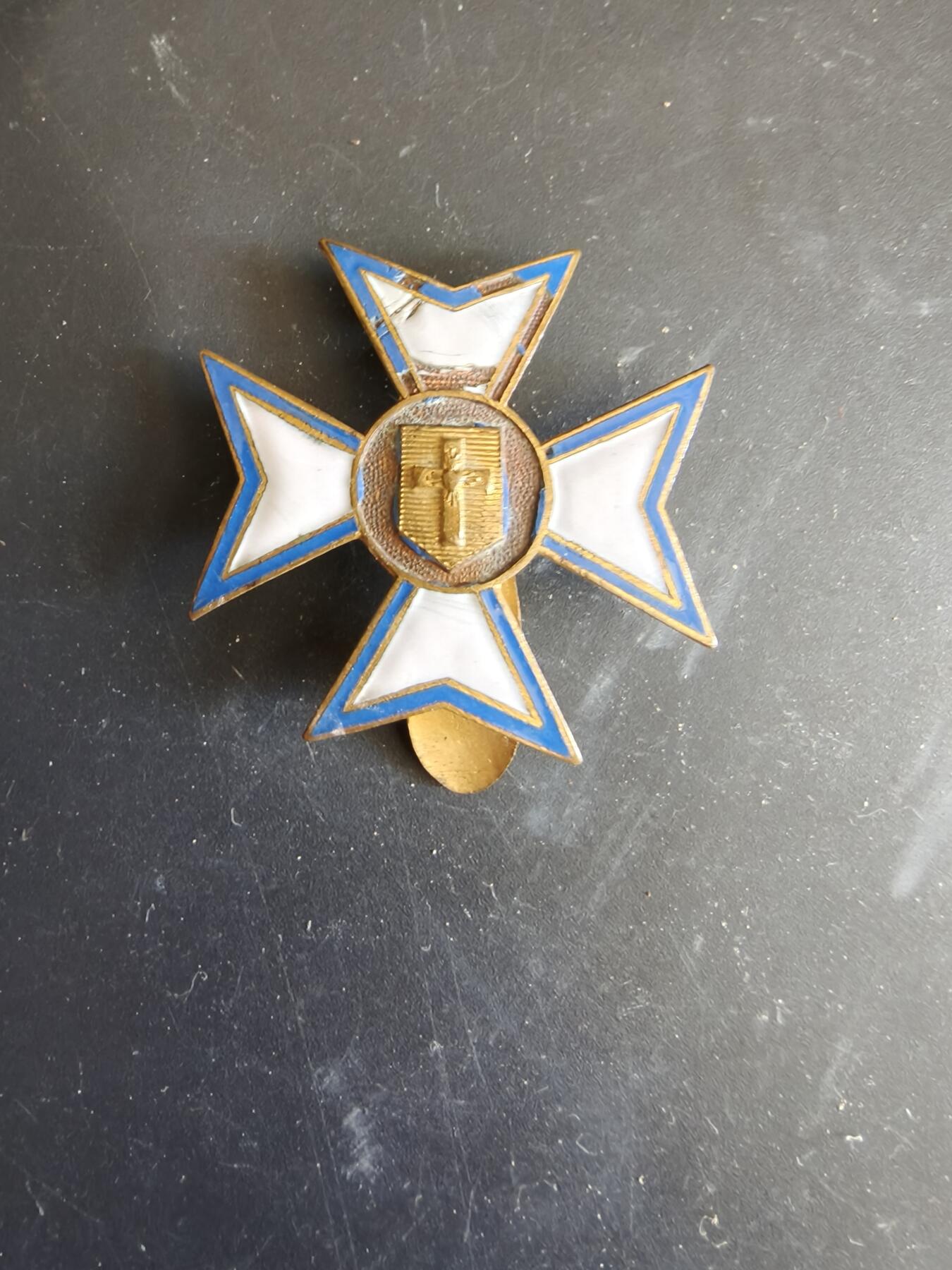 老王徽章第187期 法国天主教青年会证章