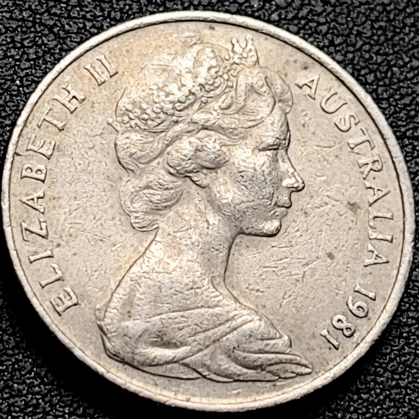 泉币菌-第211场-拍品多 请提前出价 。