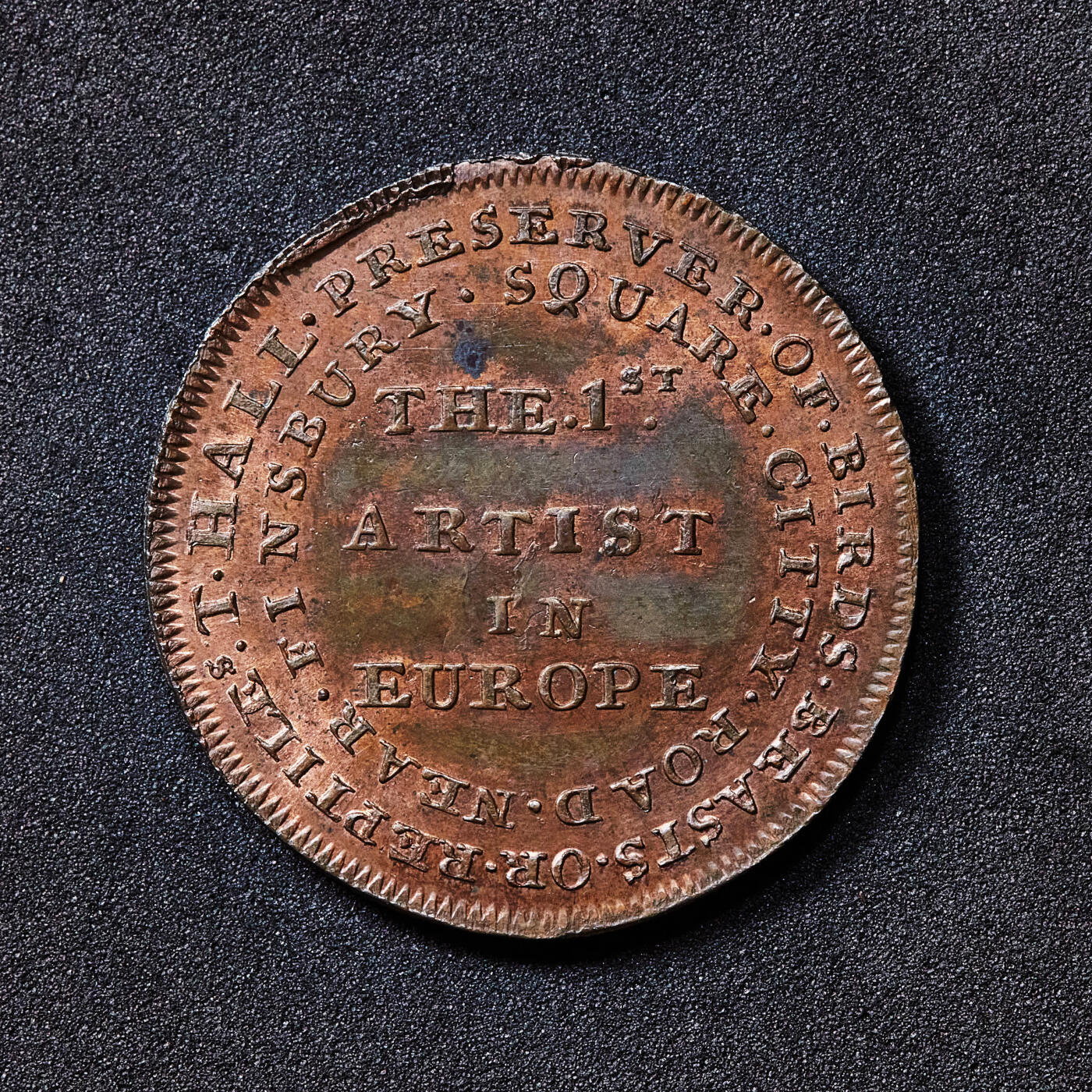 【俄甄集藏】2026年(049)03-18星期三 晚 19:30 全场包邮 英国伦敦18世纪末乔治三世时期“自然现象好奇观察者”系列-巨嘴鸟1/2便士代用铜币，类精制底板，原铜光犹存，直径：28mm，重量：9克，少见品种