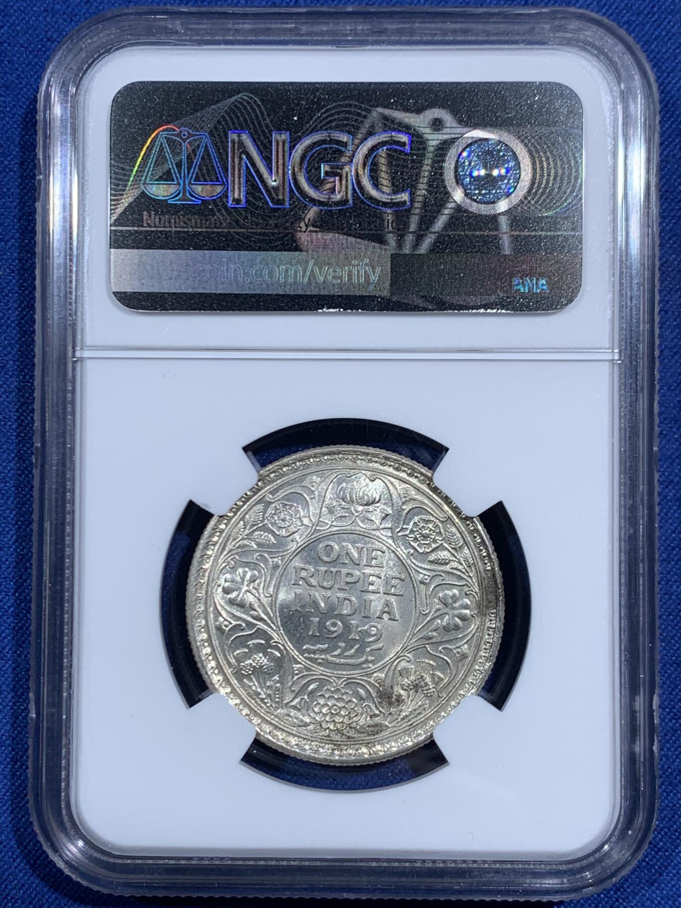 《竞宝斋》第471场 周日，周一，周二 3场连拍 （全场包邮）欢迎送拍 NGC UNCD 英属1919年C版印度1卢比银币