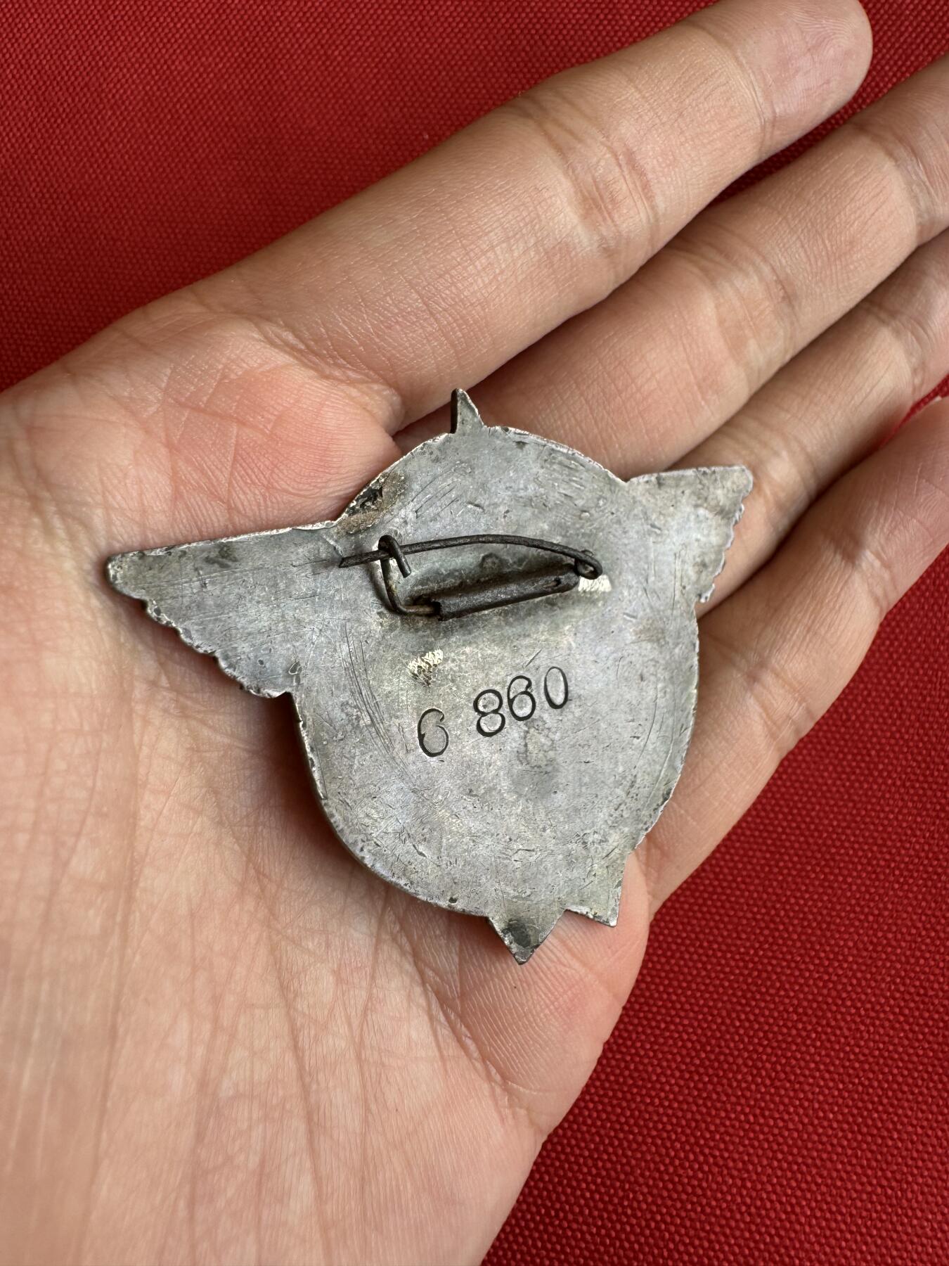 五哥徽章群   18号周三晚上八点4群联拍 银章