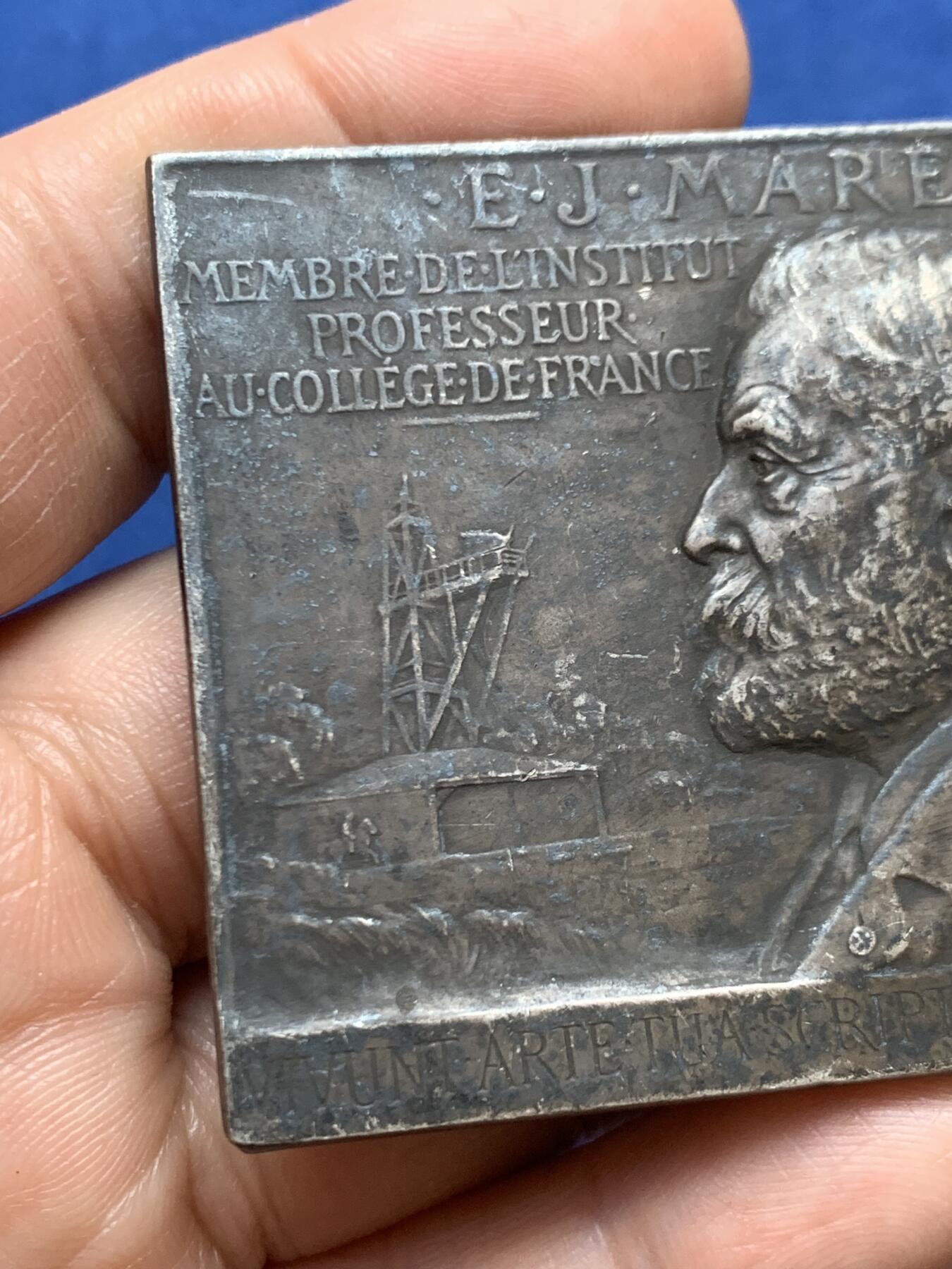 《竞宝斋》第471场 周日，周一，周二 3场连拍 （全场包邮）欢迎送拍 法国生理学先驱马莱纪念镀银铜章 80.4克 50.3*63.3mm