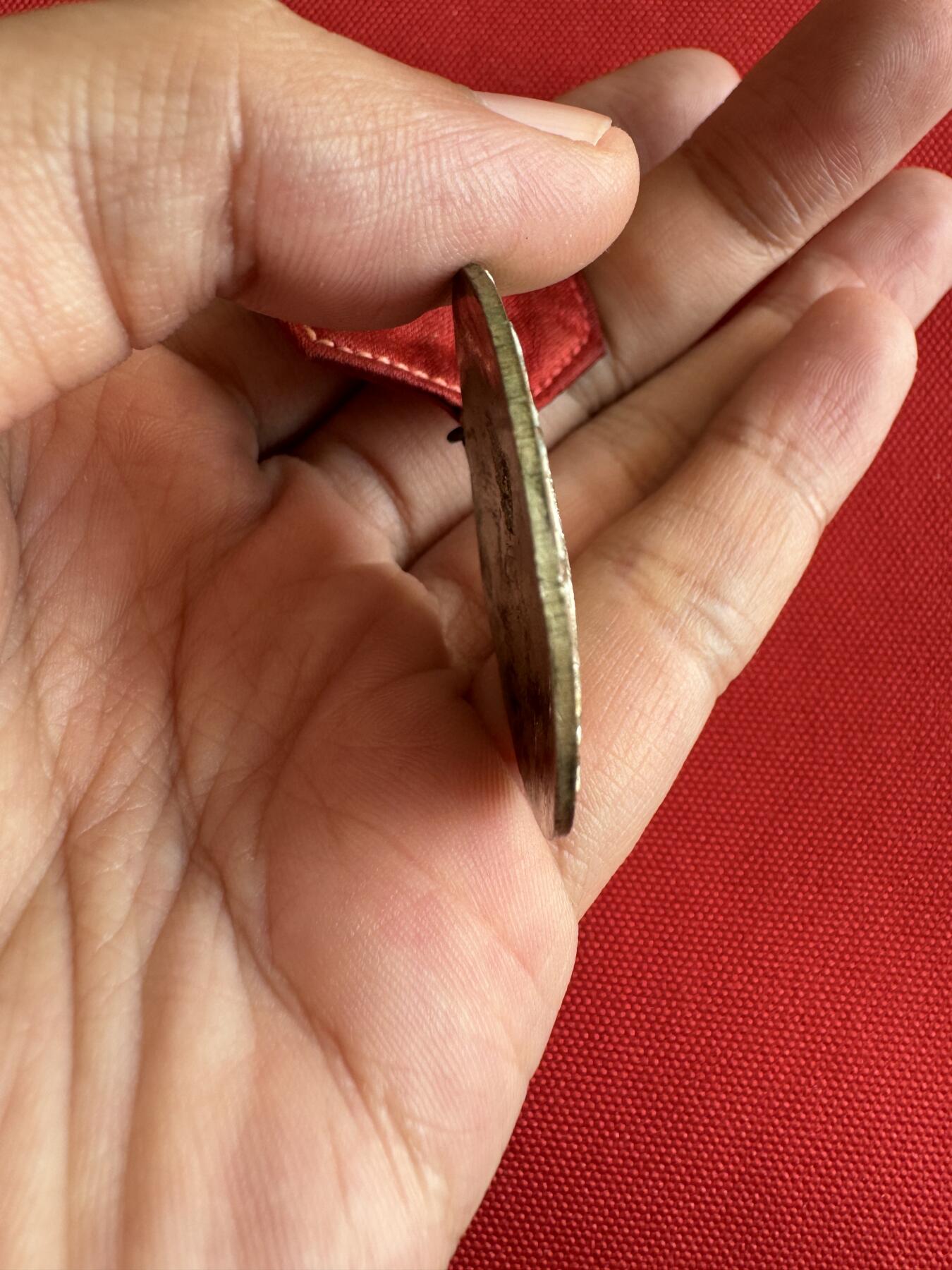 五哥徽章群   18号周三晚上八点4群联拍 1947年