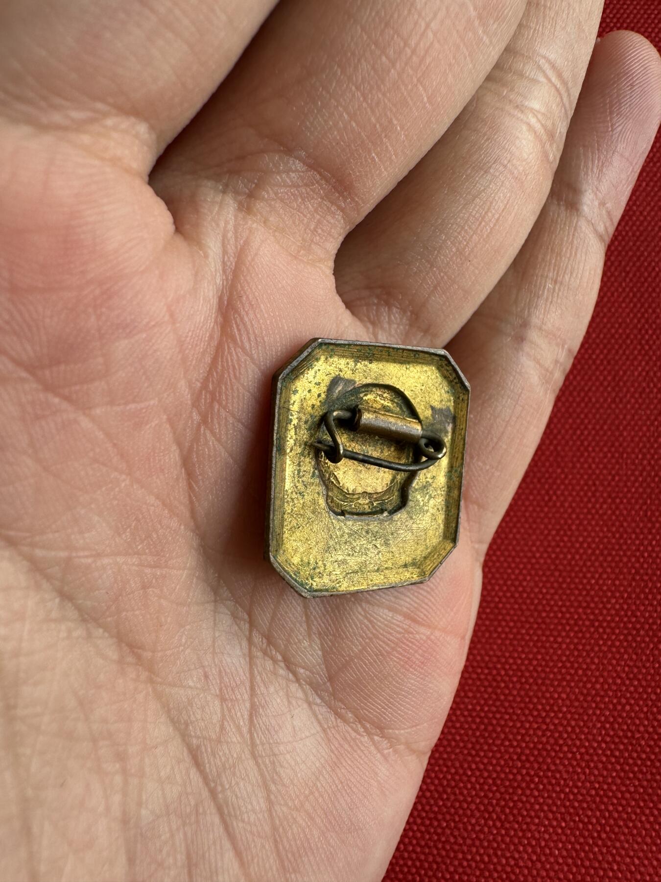 五哥徽章群   18号周三晚上八点4群联拍 铜章