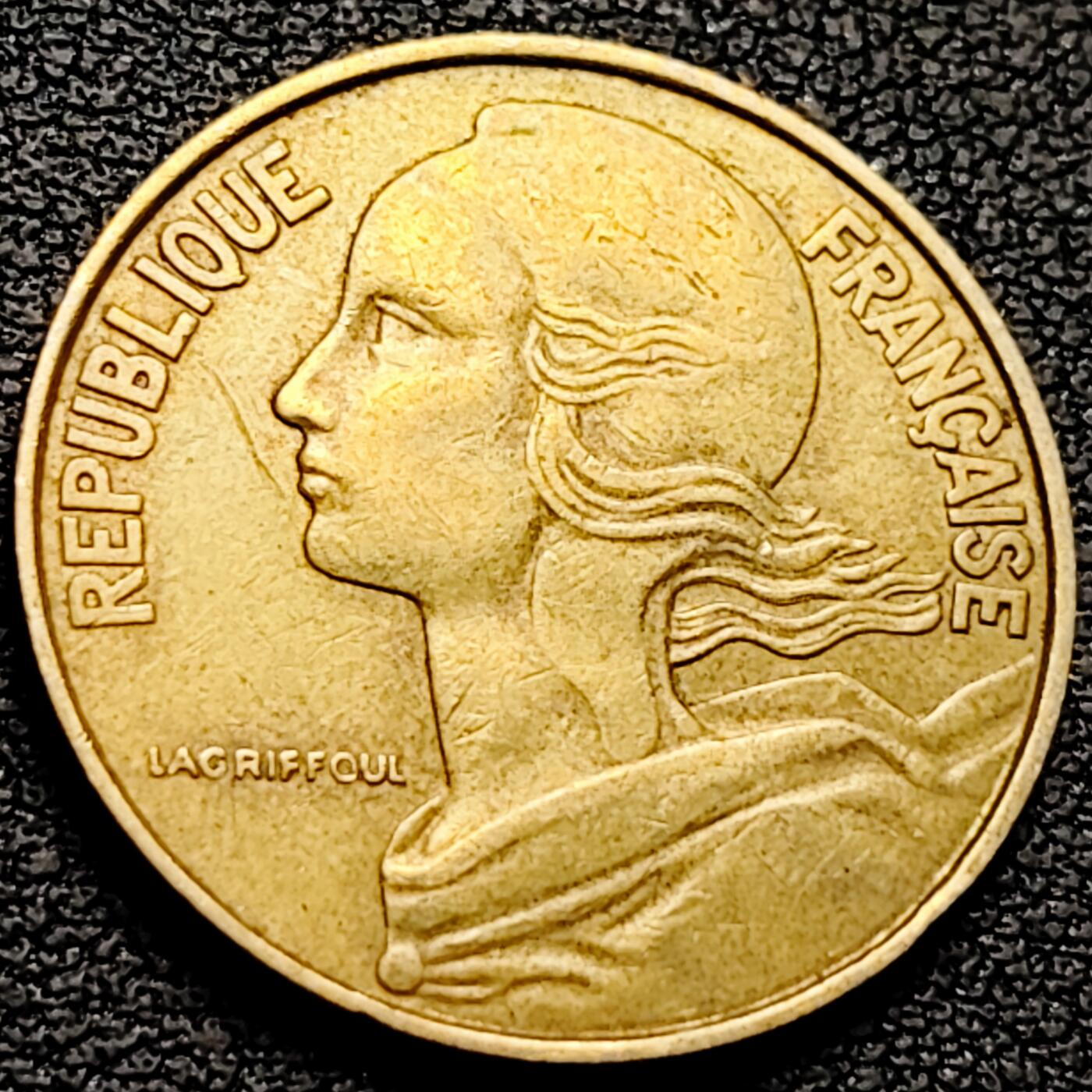 泉币菌-第211场-拍品多 请提前出价 。